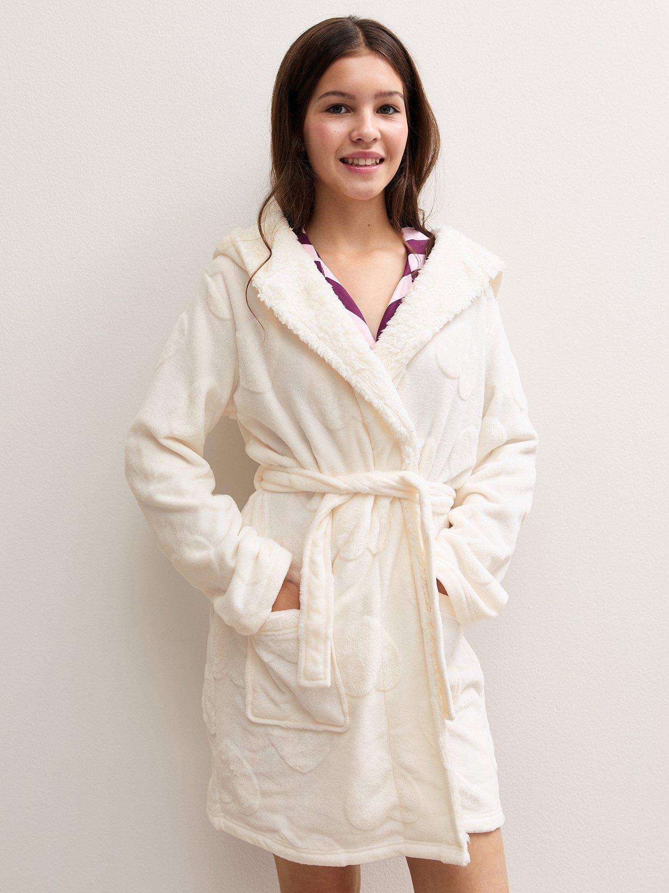 Image 1 of 5 of New Look 915 Girls White Heart Print Fleece Lined Robe