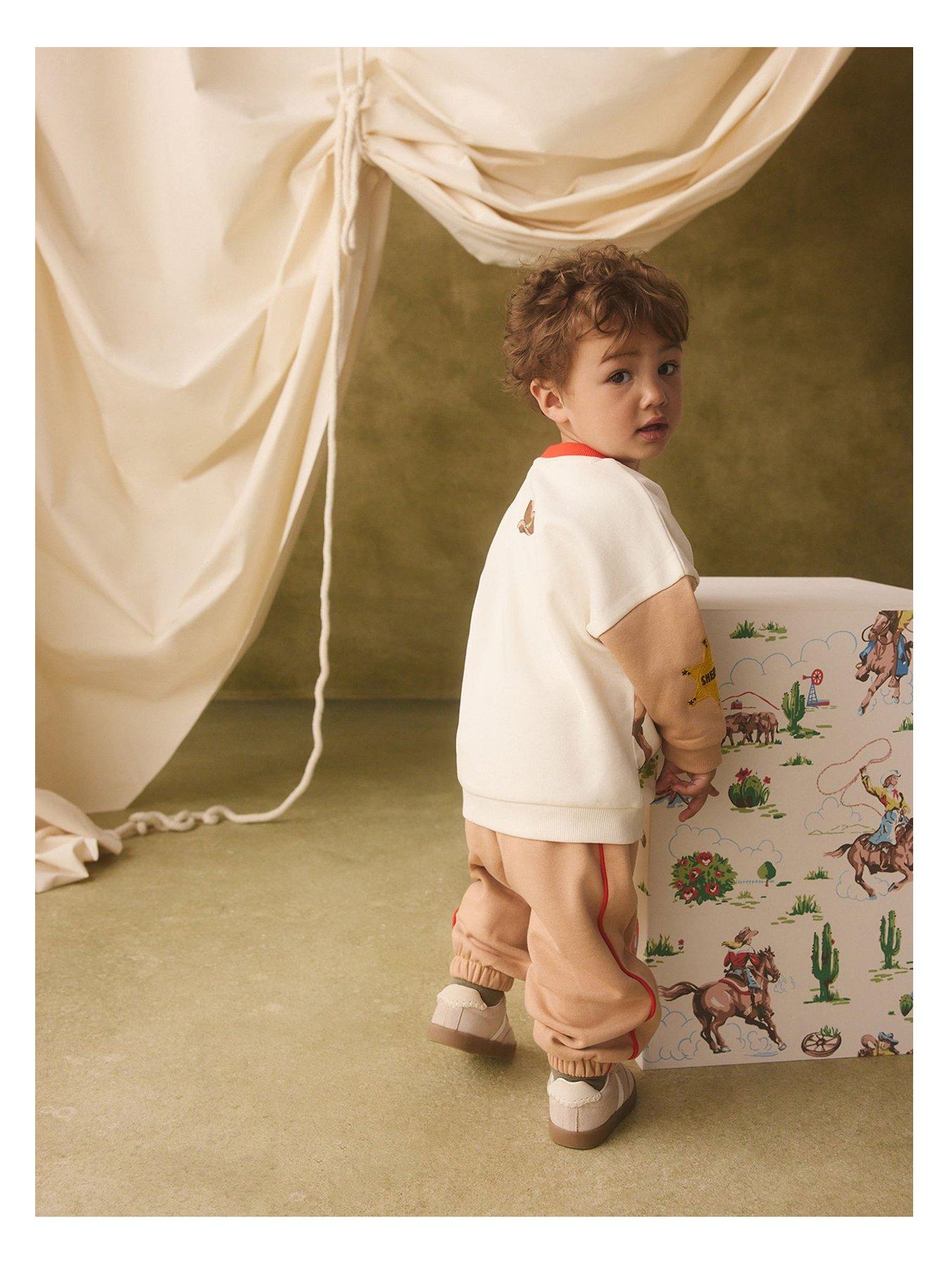Image 3 of 7 of Cath Kidston Younger Boys 2 Piece Sweat Set - Multi