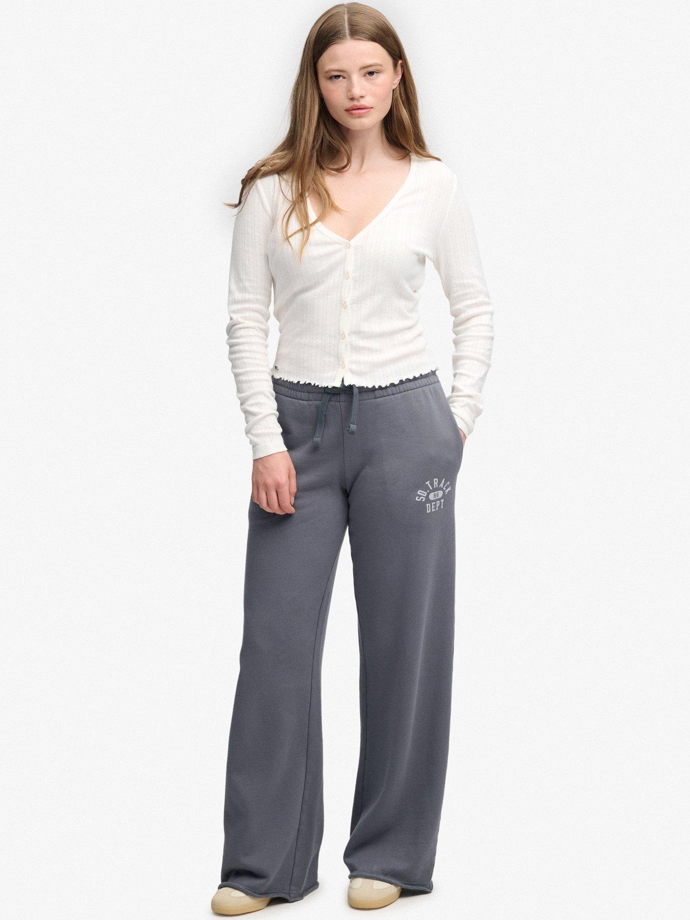 Image 3 of 5 of Superdry Athletic Essentials Straight Joggers - Grey