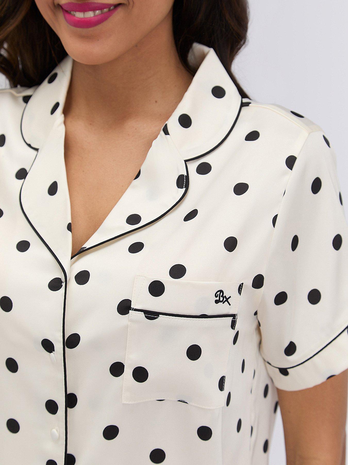 Image 4 of 6 of Boux Avenue Boux Avenue Spot Satin Short Pj Set - Ivory Mix