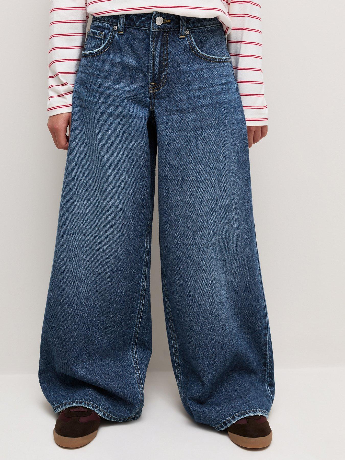 Image 5 of 6 of New Look 915 Girls Blue Low Rise Super Wide Leg Jeans