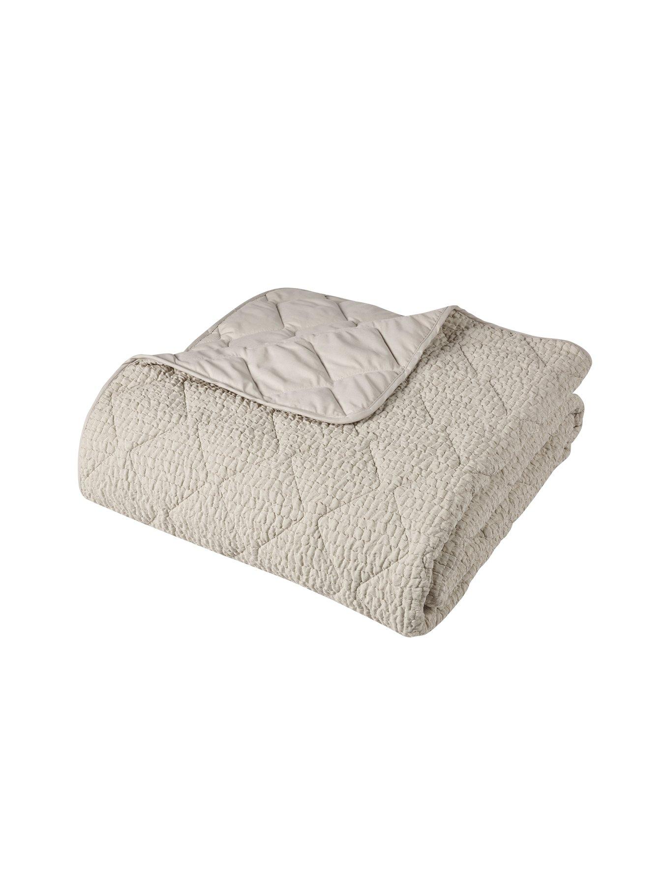 Catherine Lansfield Crinkle Seersucker Texture Bedspread
