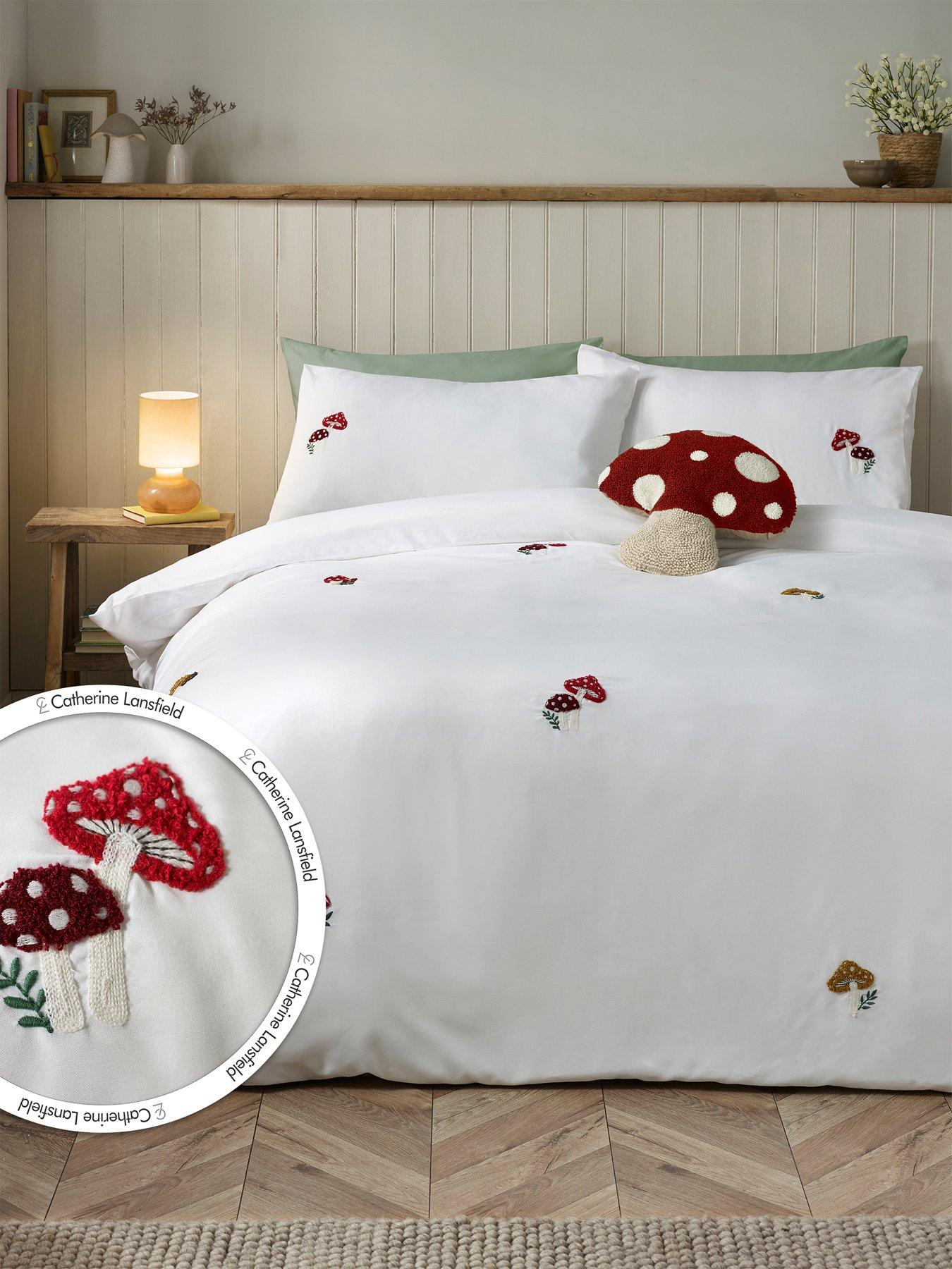 Image 1 of 5 of Catherine Lansfield Woodland Crochet Duvet Cover Set