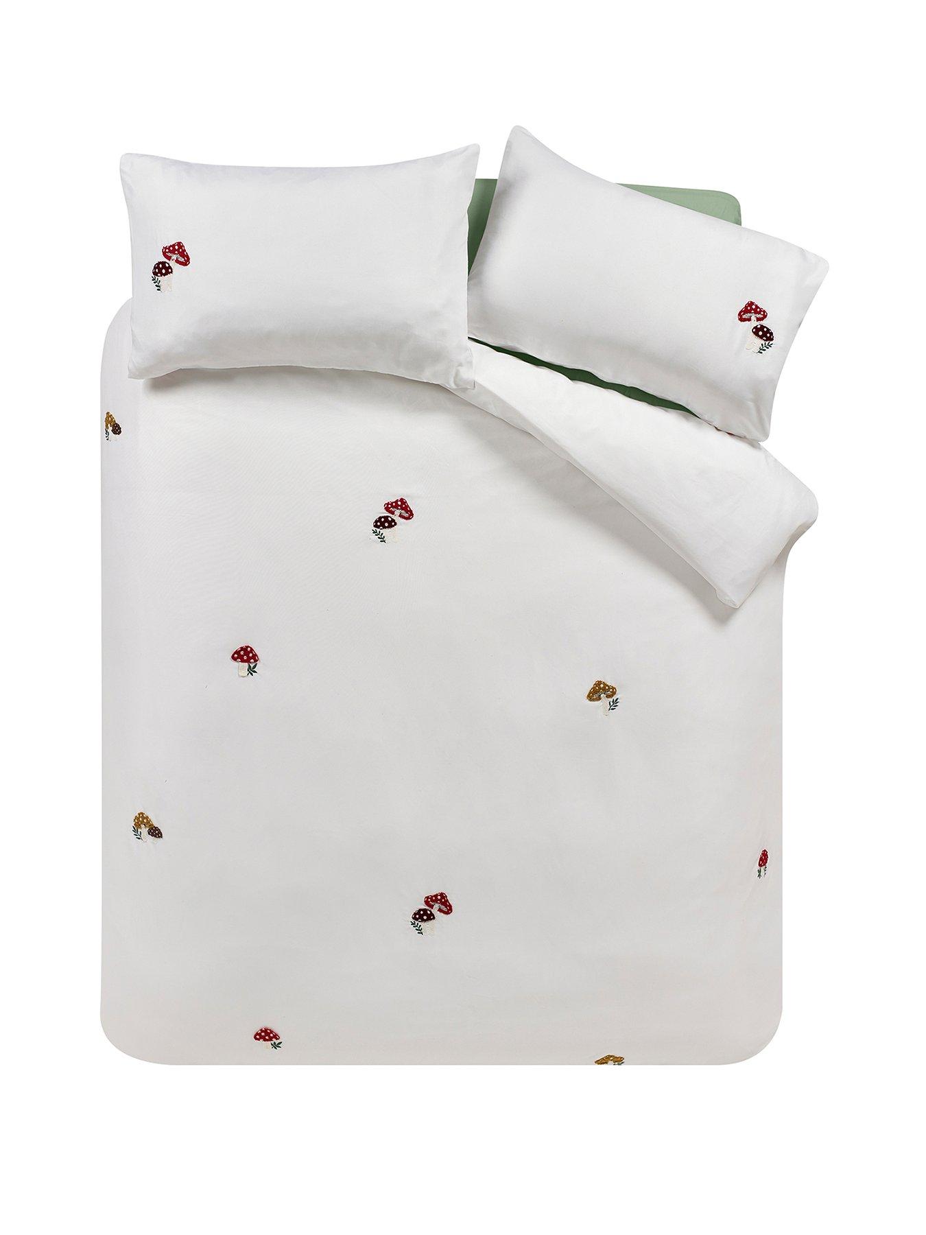 Image 2 of 5 of Catherine Lansfield Woodland Crochet Duvet Cover Set