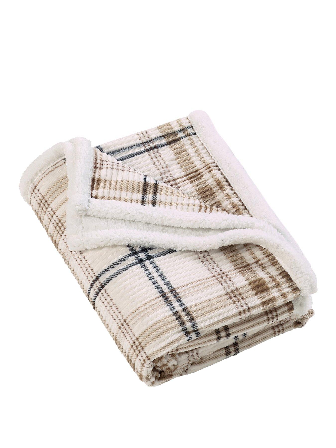 Image 2 of 4 of Catherine Lansfield Soft and Cosy Ribbed Check Sherpa Throw