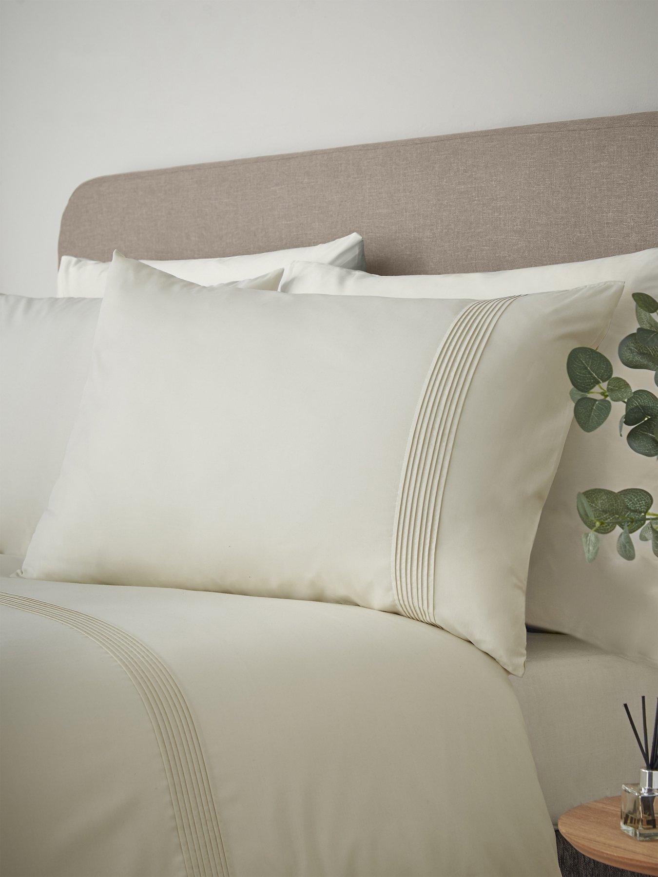 Catherine Lansfield Pintuck Easy Iron Percale Duvet Cover Set