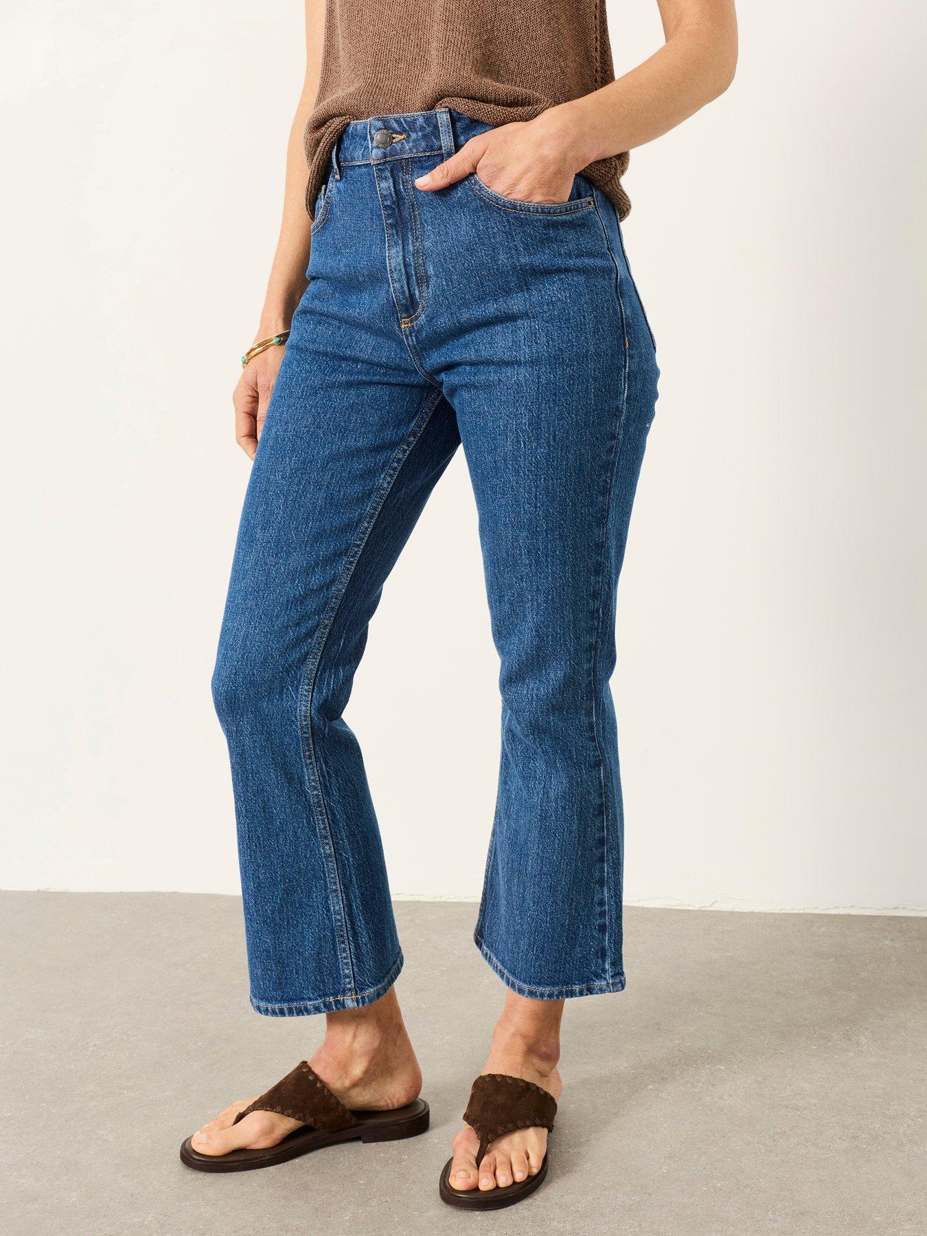 Image 5 of 6 of FatFace Kick Flare Jeans - Blue