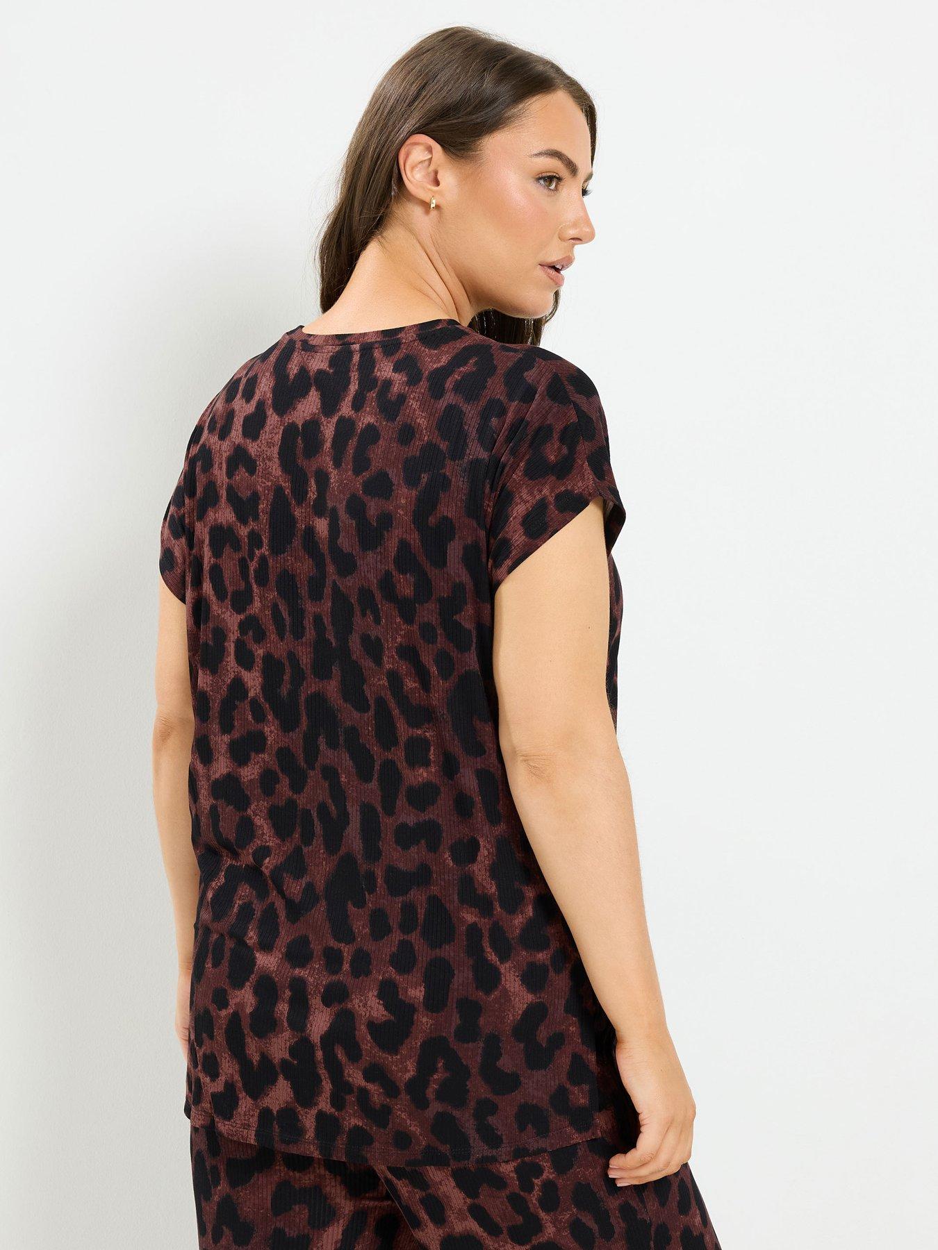 Image 2 of 4 of Yours Curve Leopard Print T-Shirt - Brown