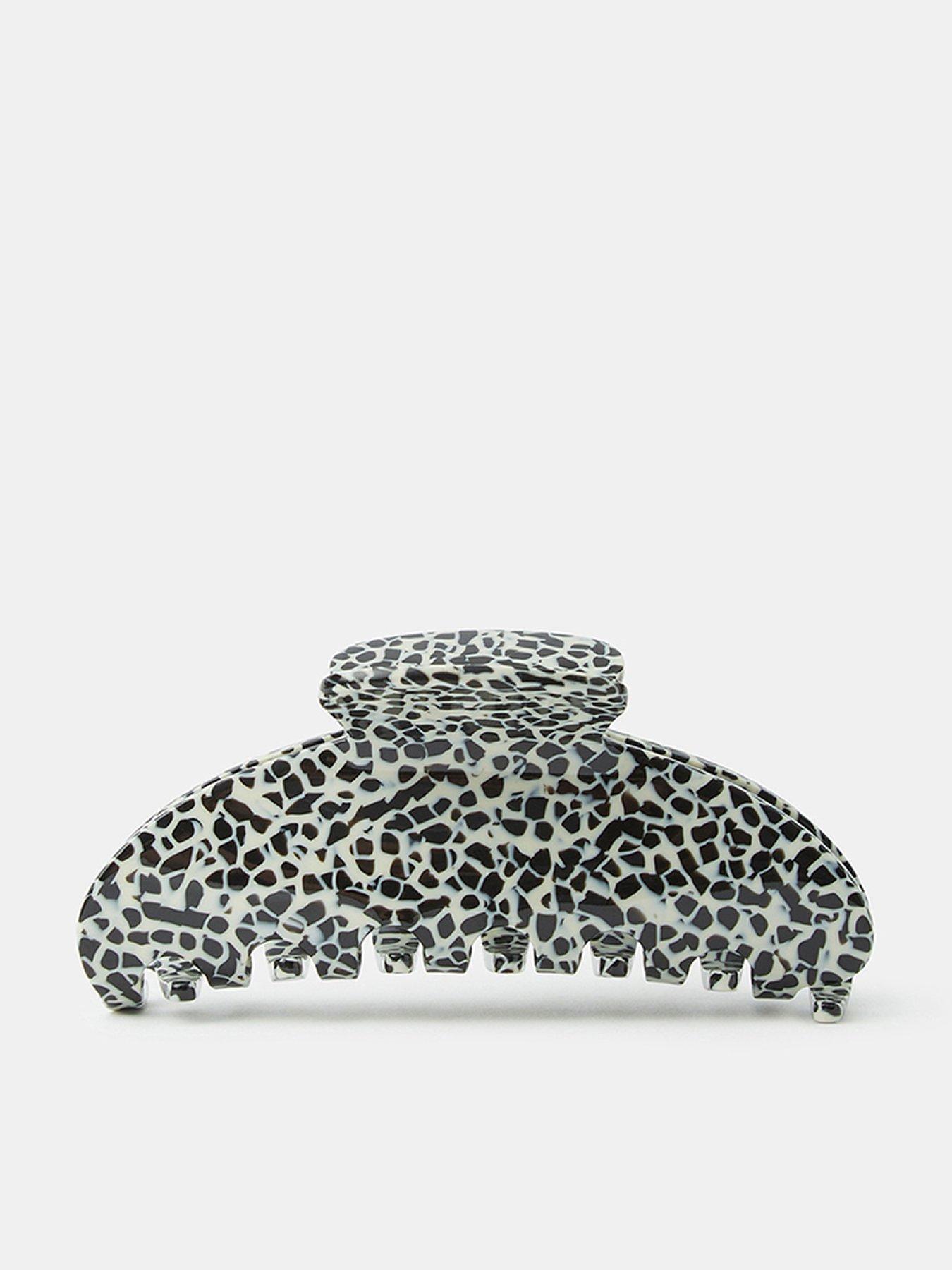 Image 1 of 2 of Accessorize Monochrome Speckled Hair Claw Clip - Multi