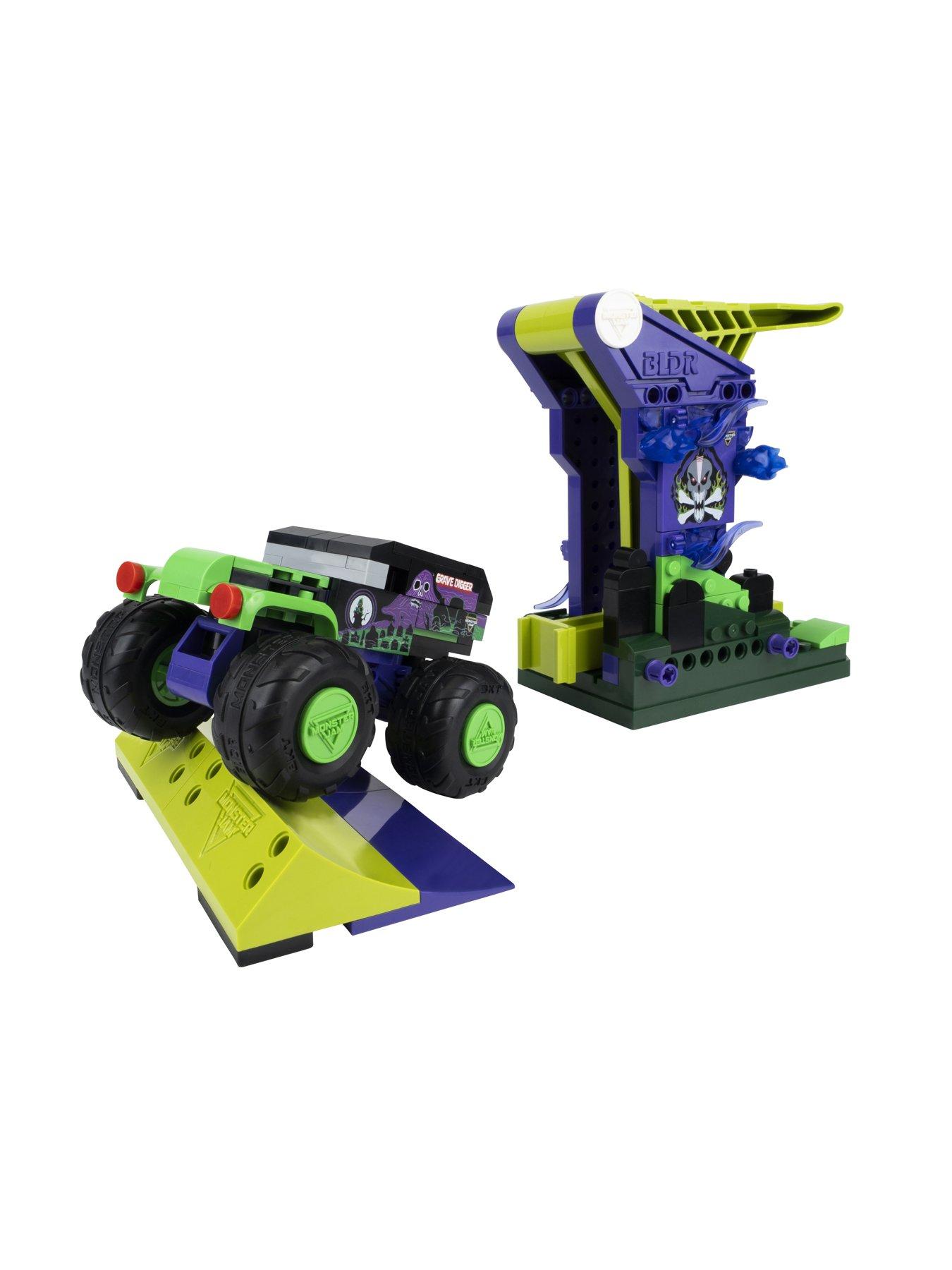 Image 6 of 7 of Monster Jam Monster Jam Smash And Launch Grave Digger Building Set