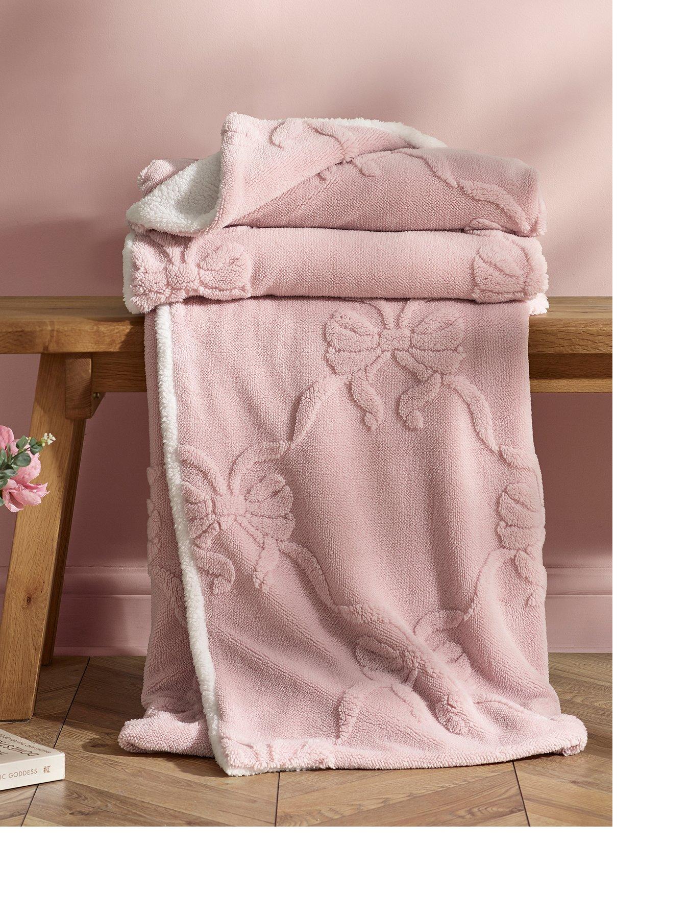 Catherine Lansfield Carved Bow Sherpa Throw