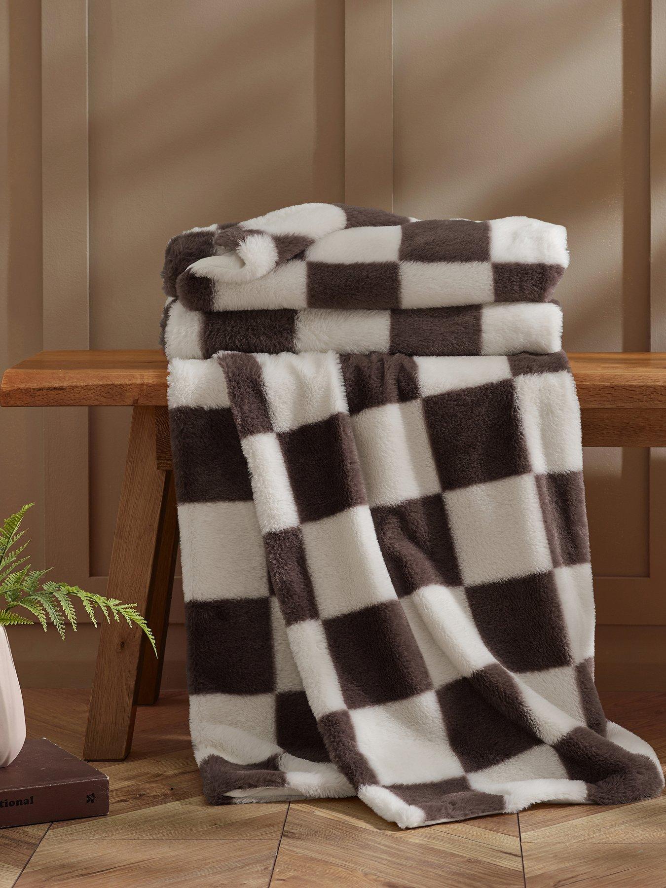 Image 1 of 4 of Catherine Lansfield Cosy Soft Checkerboard Throw
