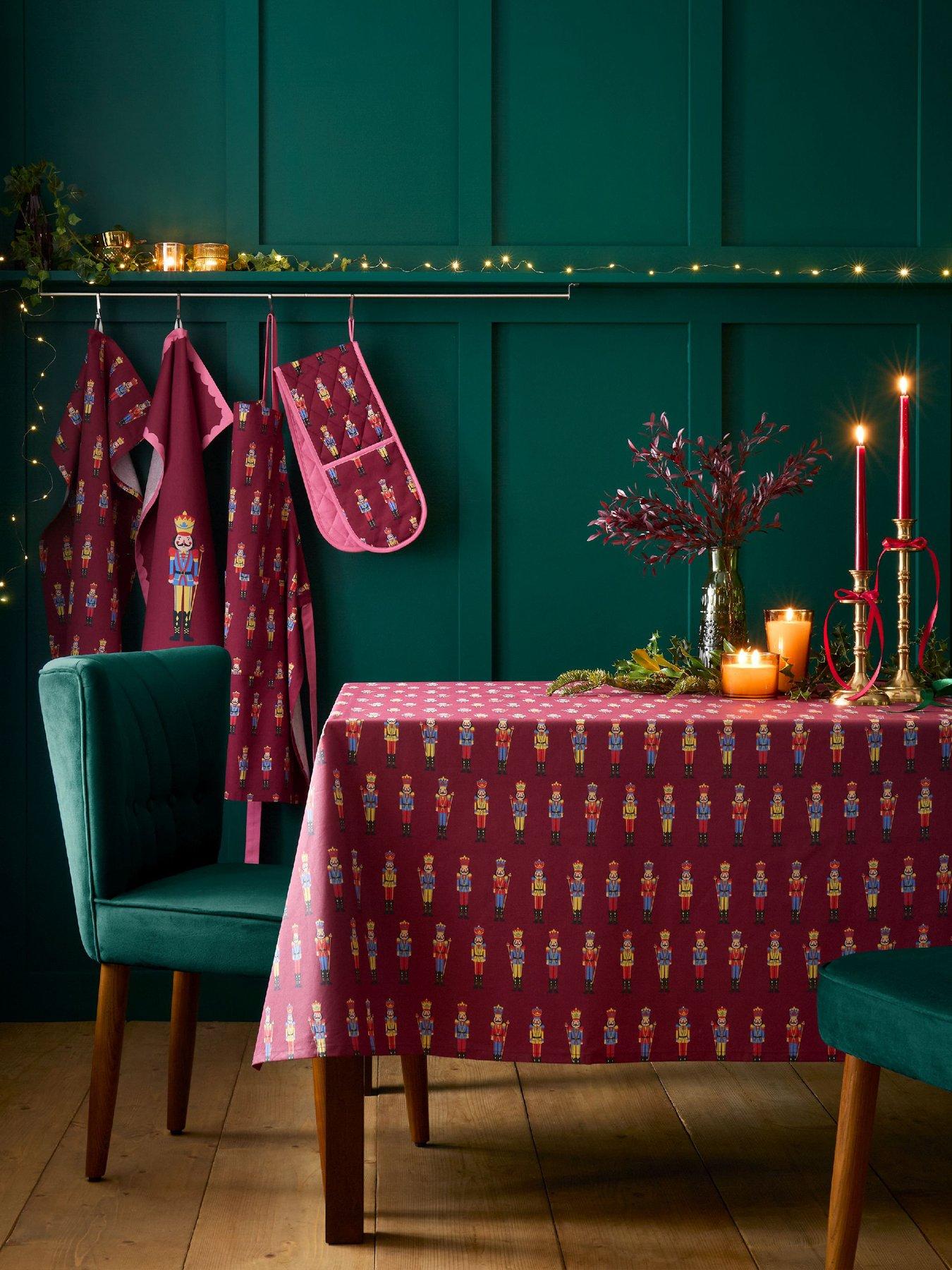 Image 3 of 3 of Catherine Lansfield 100% Cotton Christmas Nutcracker Table Cloth