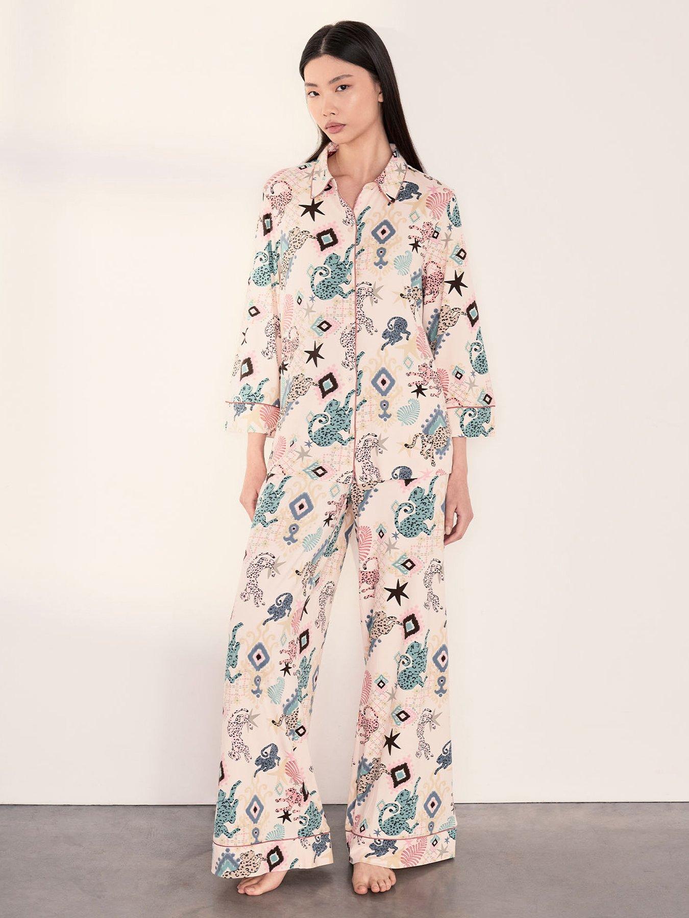 CHELSEA PEERS Chelsea Peers Bohemian Leopard Print Long Pyjama Set - Off White