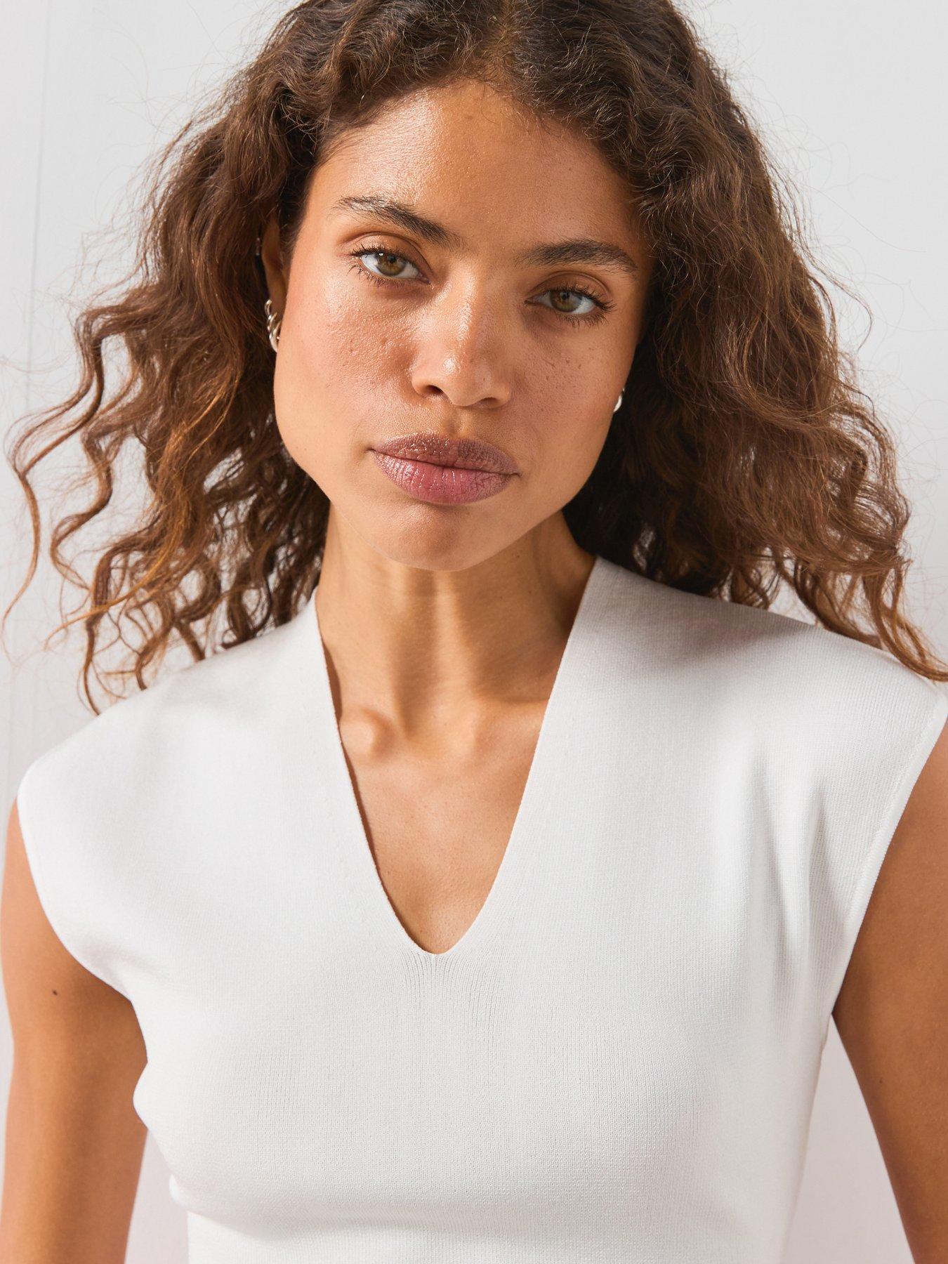 Image 4 of 6 of Mango Fine Knit V-Neck Top - White