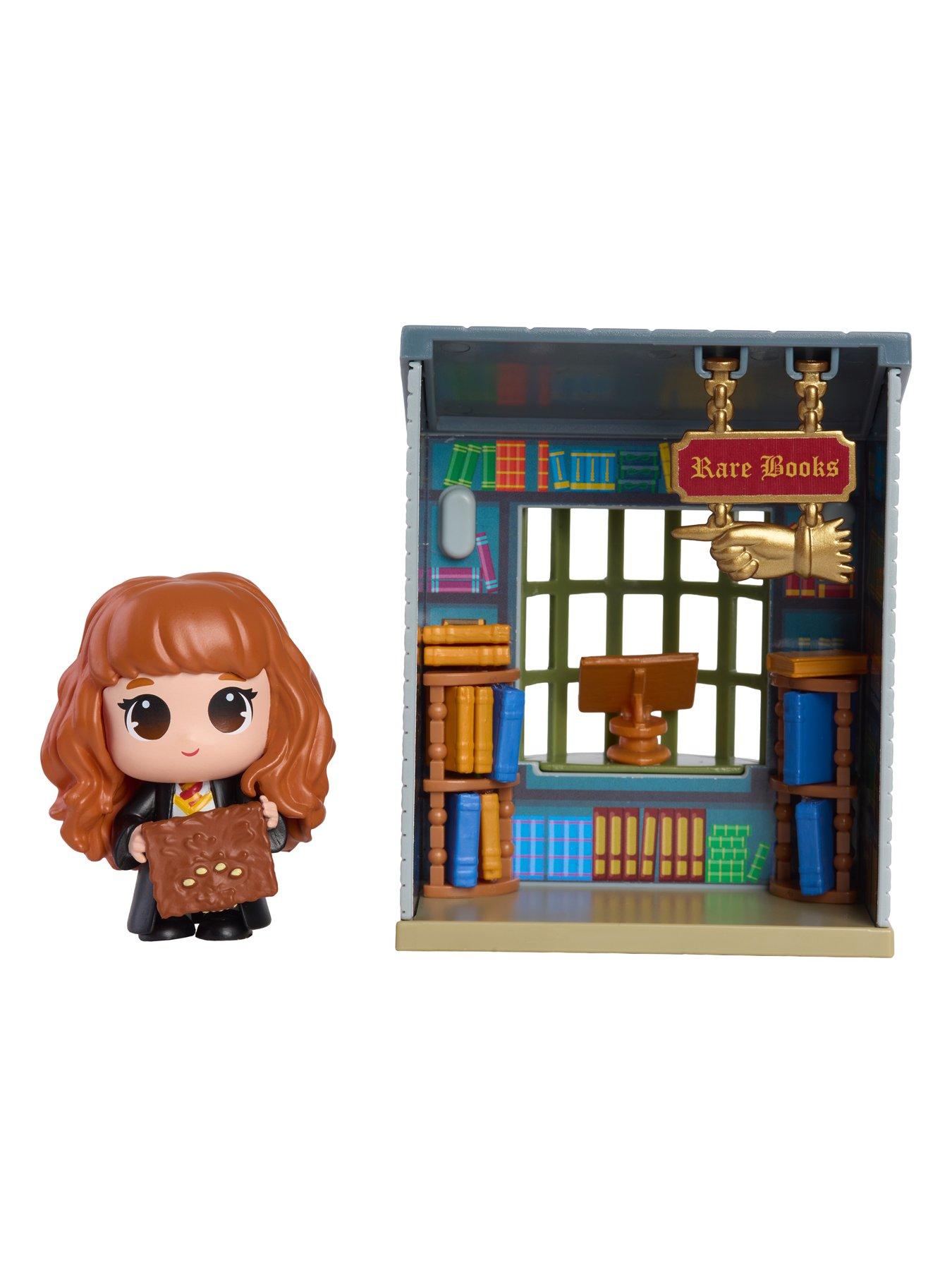 Image 7 of 7 of Harry Potter Harry Potter Wizarding World Shops Scene Setters