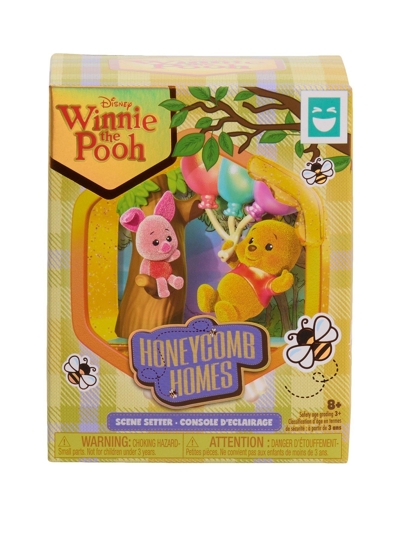 Image 1 of 7 of Winnie The Pooh Honeycomb Homes Scene Setters