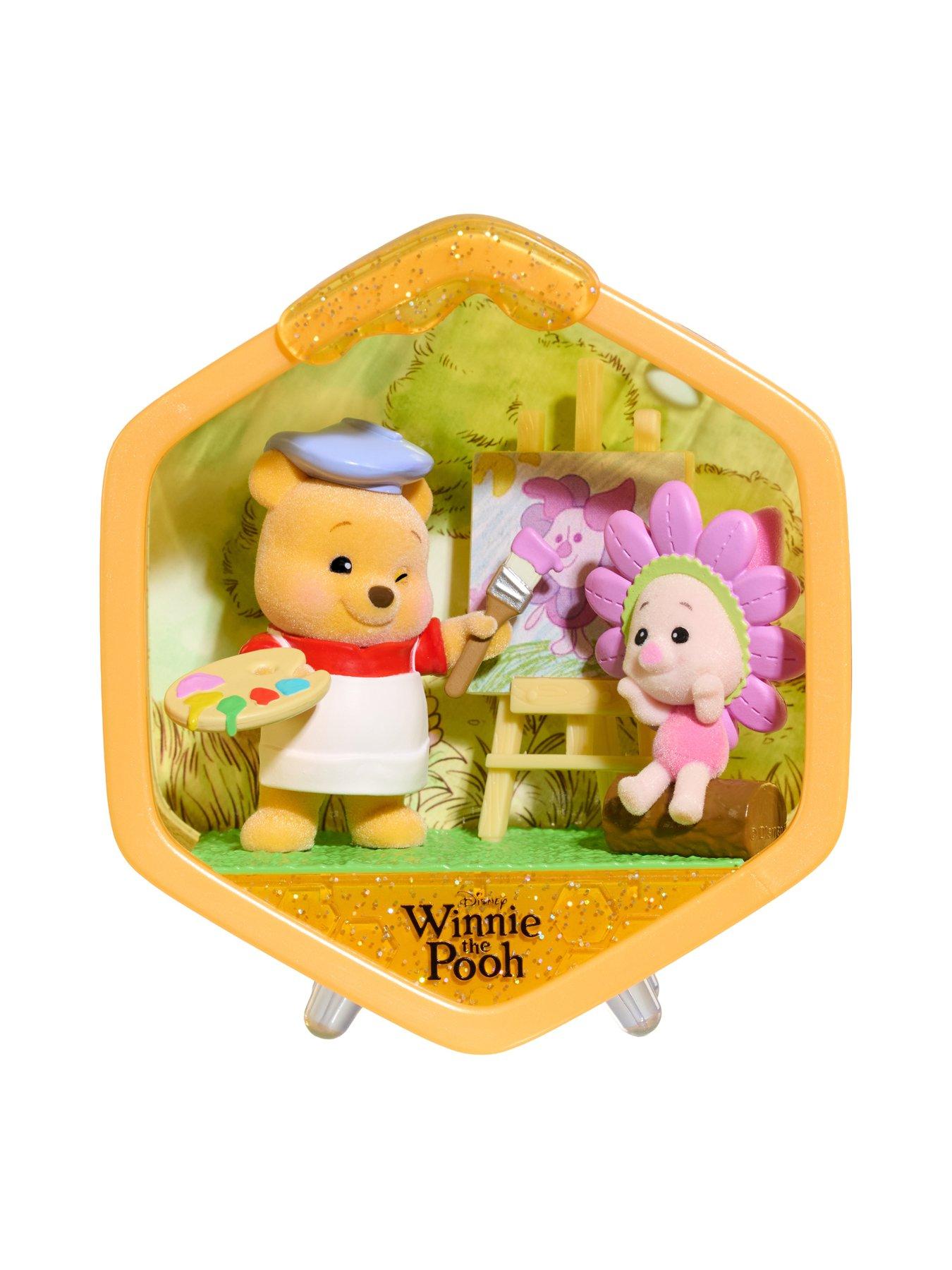 Image 5 of 7 of Winnie The Pooh Honeycomb Homes Scene Setters