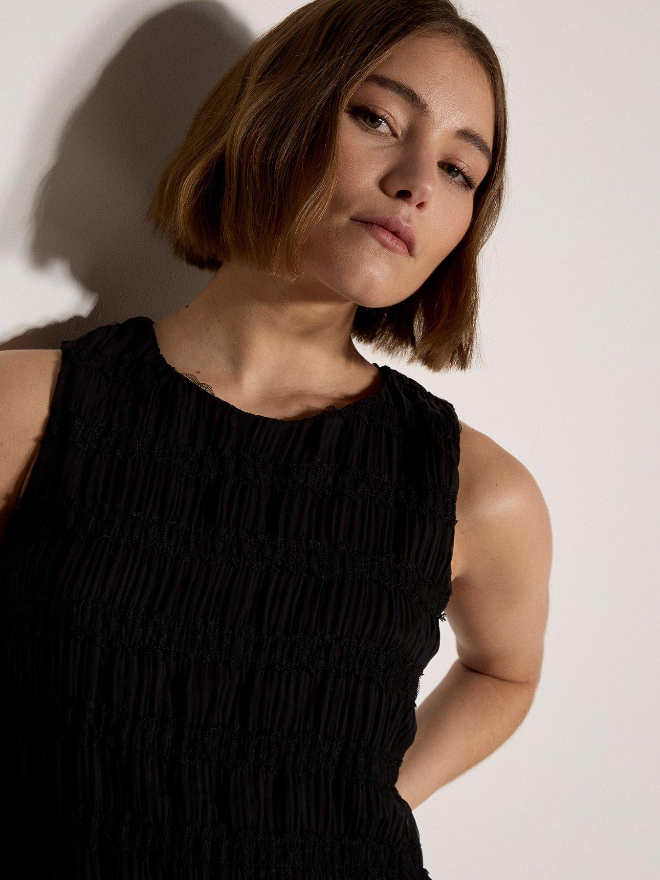 Image 4 of 4 of Apricot Textured Chiffon Shell Top - Black