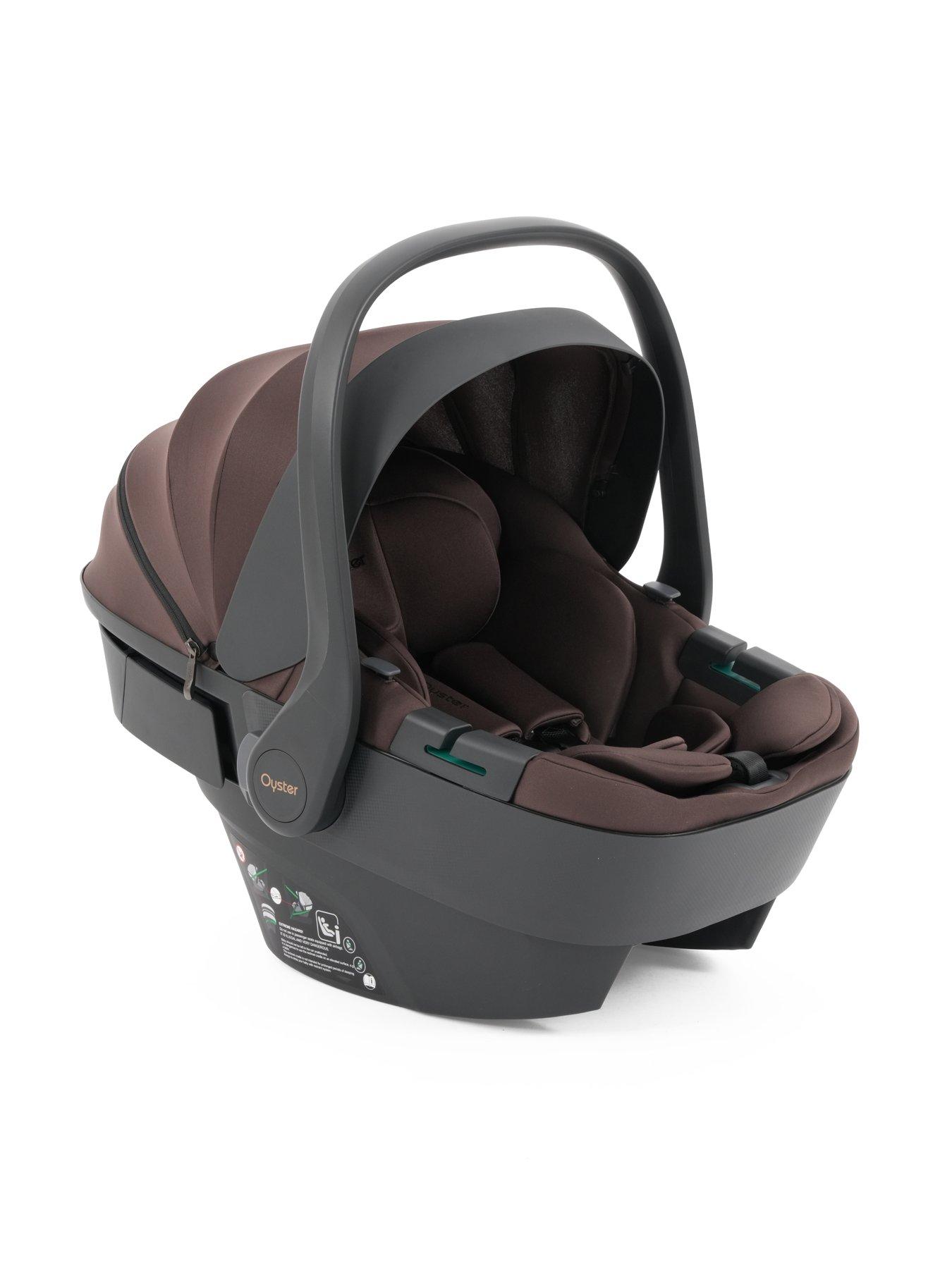 Image 4 of 7 of Oyster Oyster Vee Pushchair 360 Spin Bundle - Chocolate