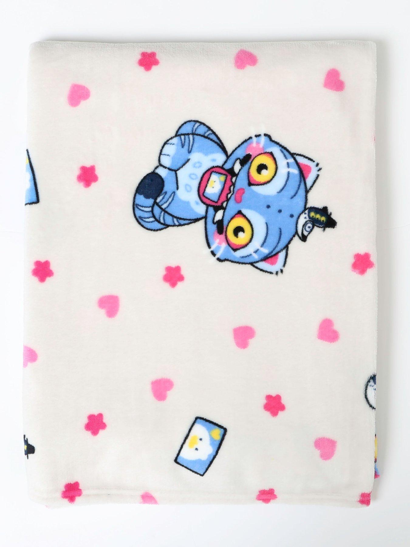 Image 3 of 5 of K-Pop Demon Hunters K-Pop Demon Hunters Derpy Flower Rotary Fleece Blanket