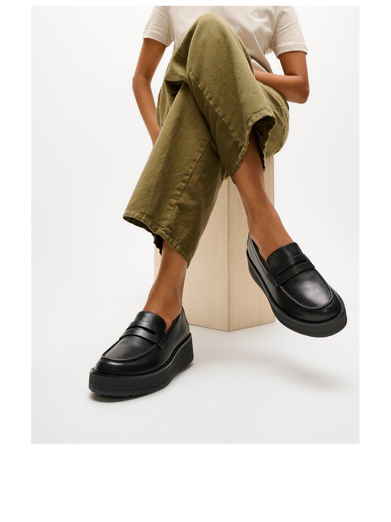 Image 2 of 5 of FitFlop Womens GEN-FF Roam Leather Chunky Loafers - Black