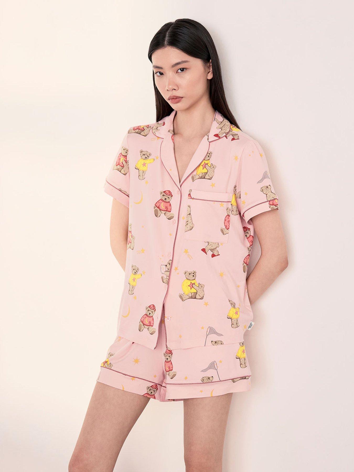 CHELSEA PEERS Chelsea Peers Celestial Bear Print Short Pyjama Set - Pink