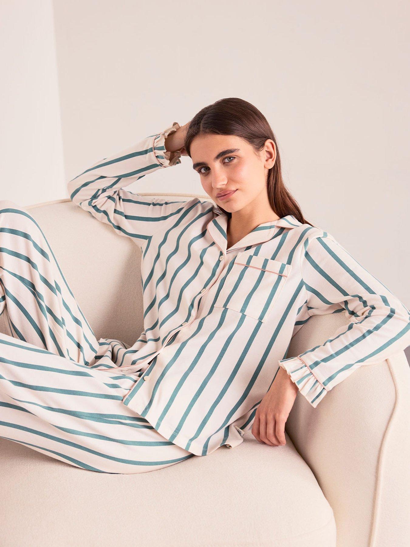 Image 4 of 6 of CHELSEA PEERS Chelsea Peers&nbsp;Cotton Stripe Frill Long Pyjama Set - Green