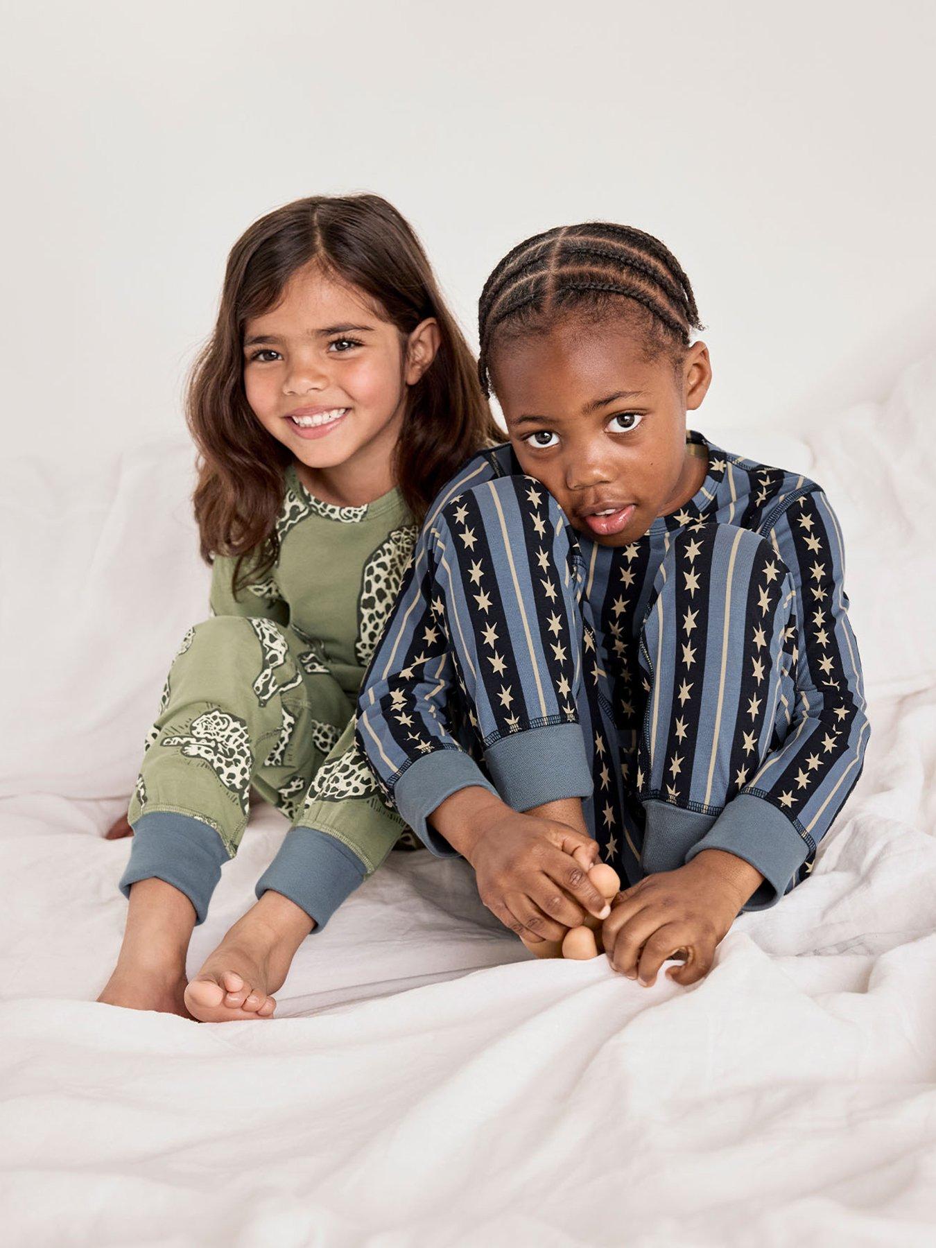 Image 1 of 6 of CHELSEA PEERS Unisex Kids 2 Pack Star Stripe/Leopard Print Long Pyjama Set - Multi