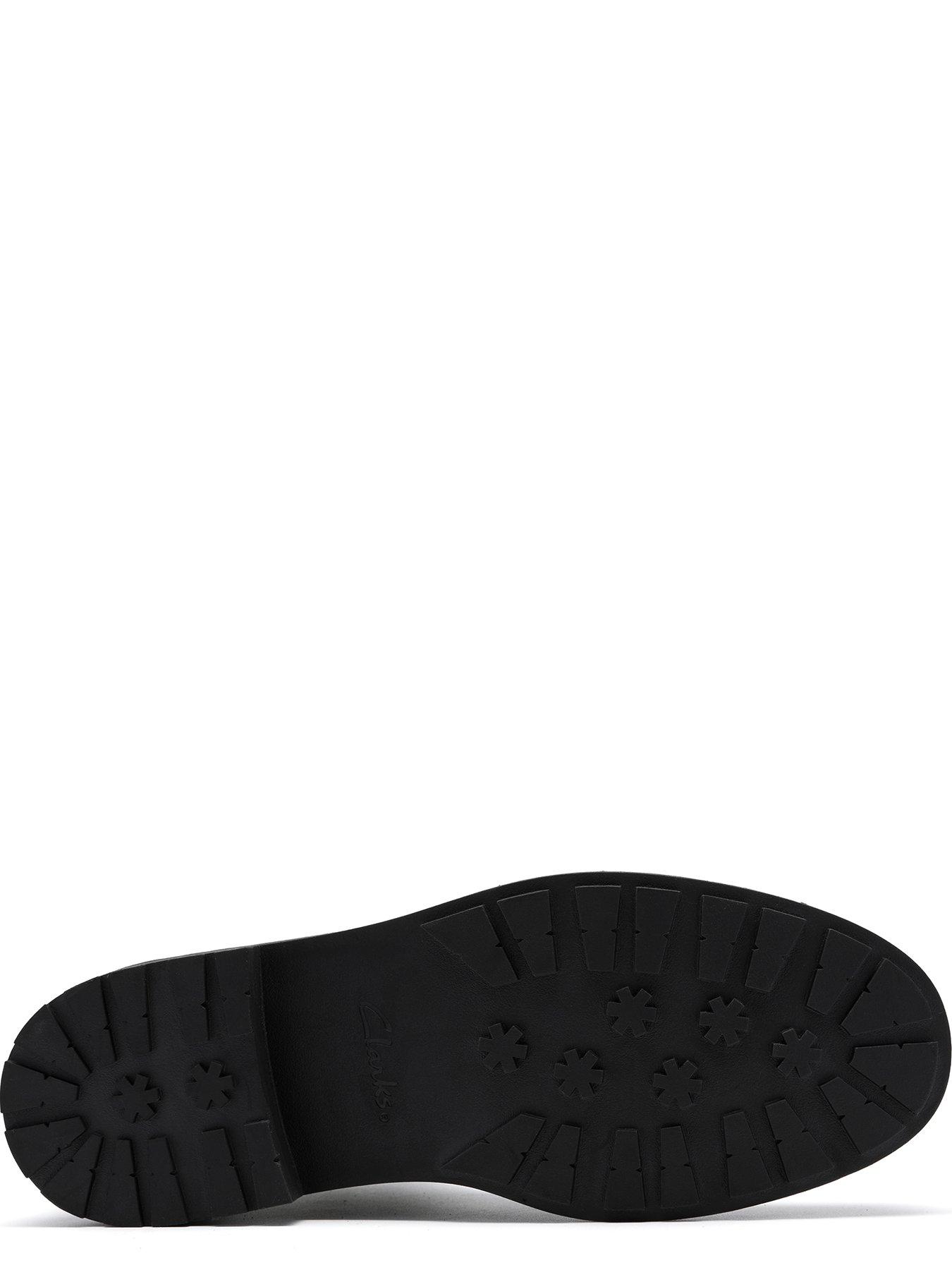 Image 5 of 6 of Clarks Wide Fit Orinoco3 Top Black Boot