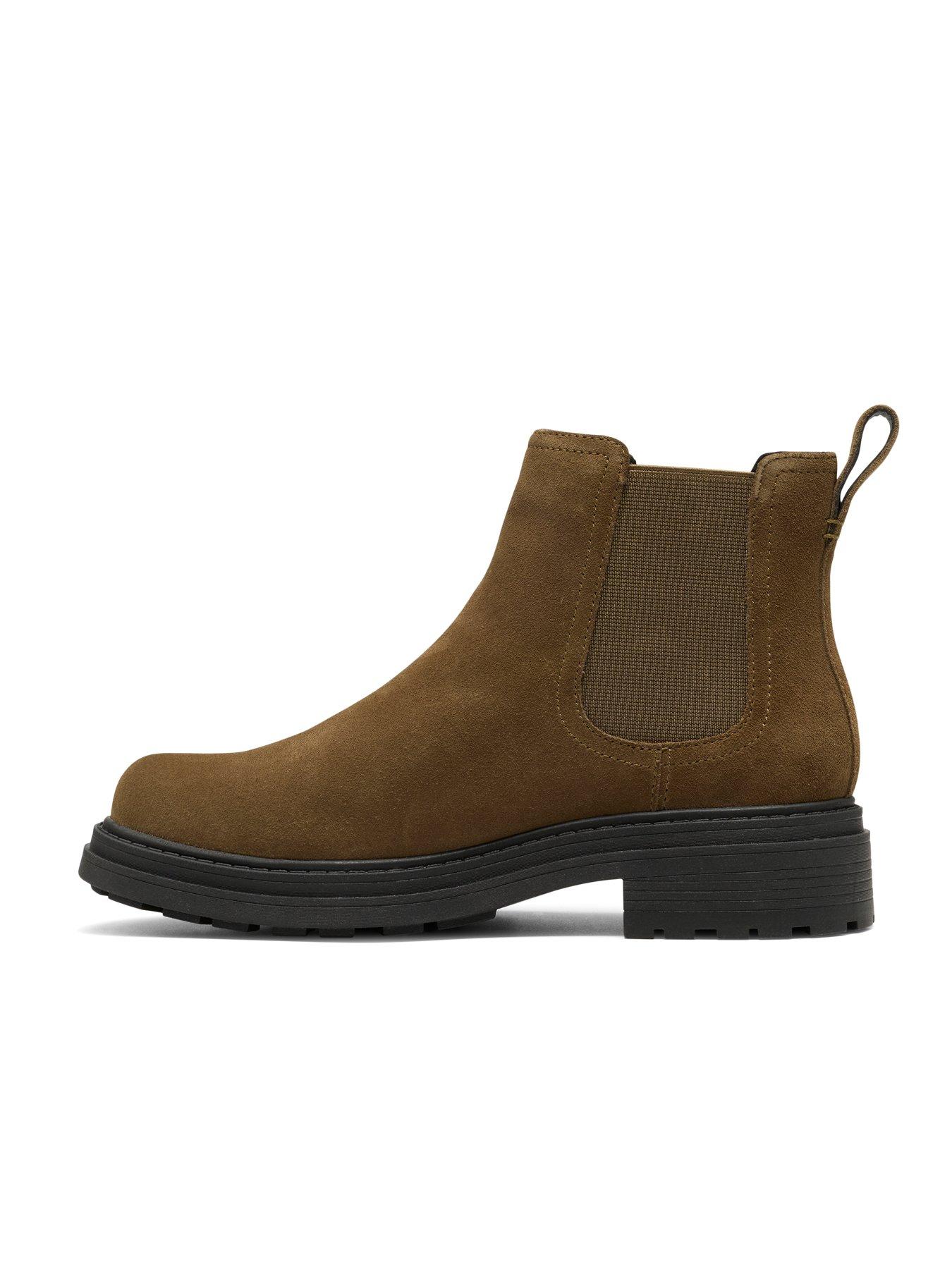 Image 6 of 6 of Clarks Orinoco3 Lane Suede Boot - Olive