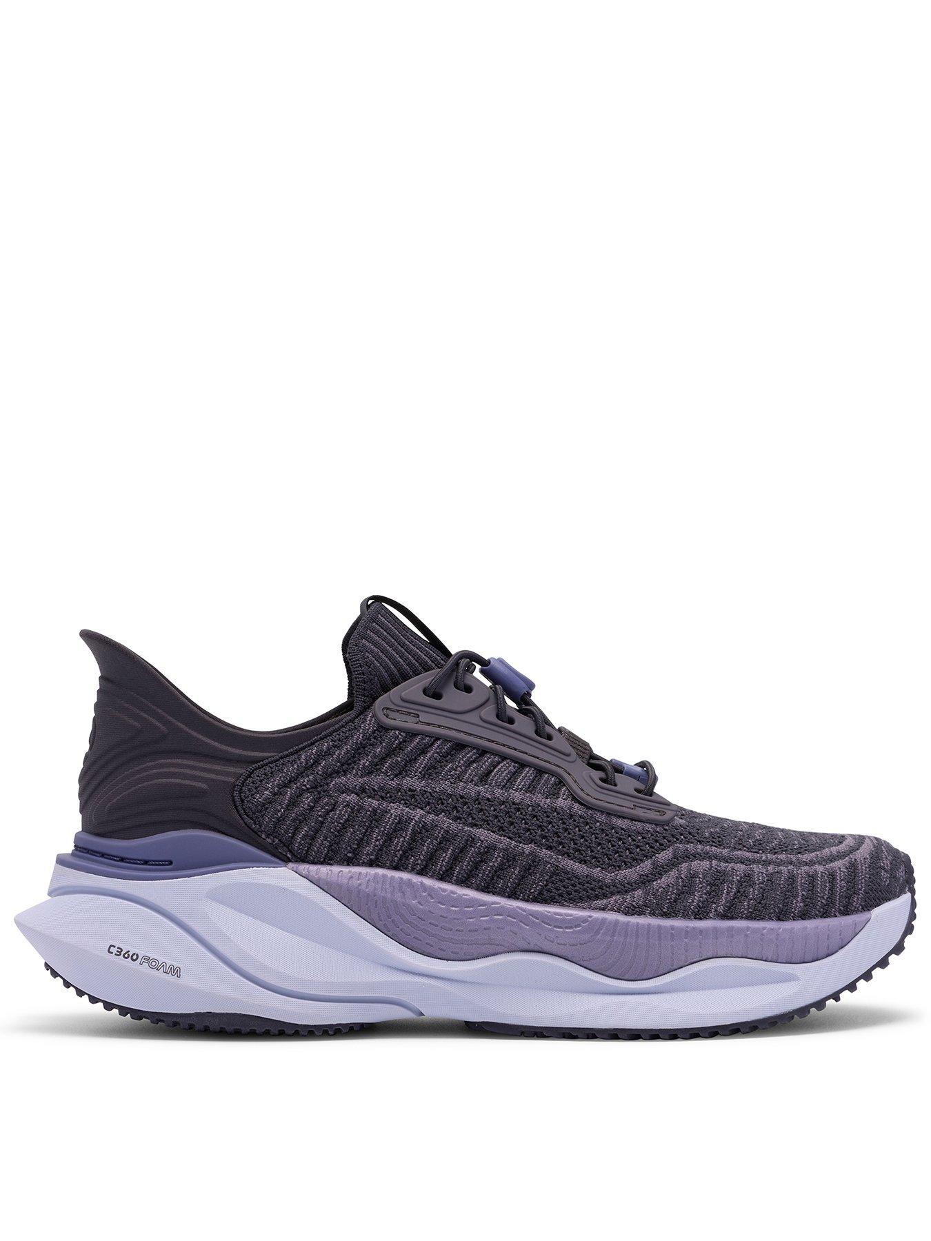 Clarks Pace Rise. Black Trainer