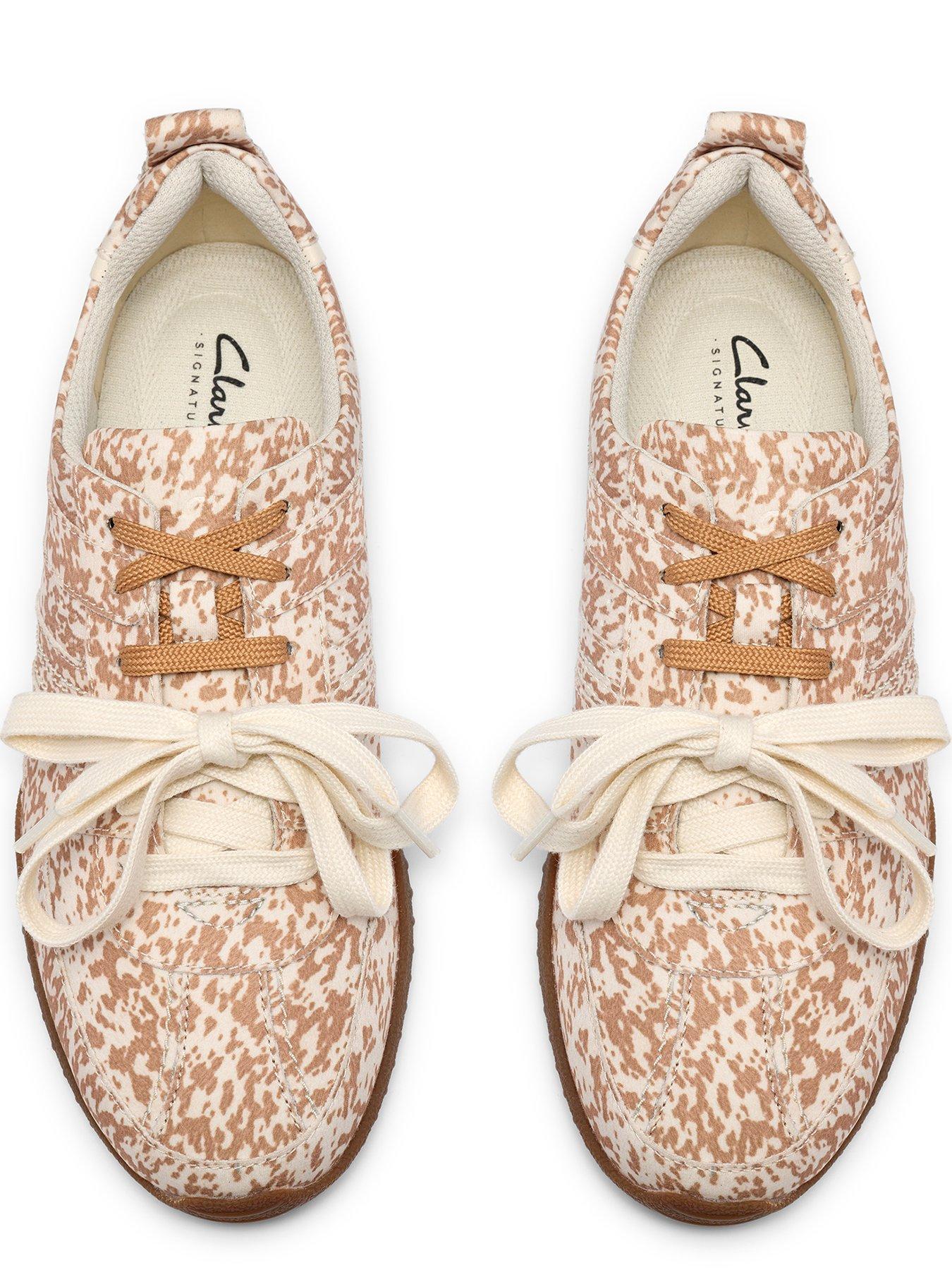 Image 4 of 6 of Clarks Meridor Lace Trainer - Animal Print