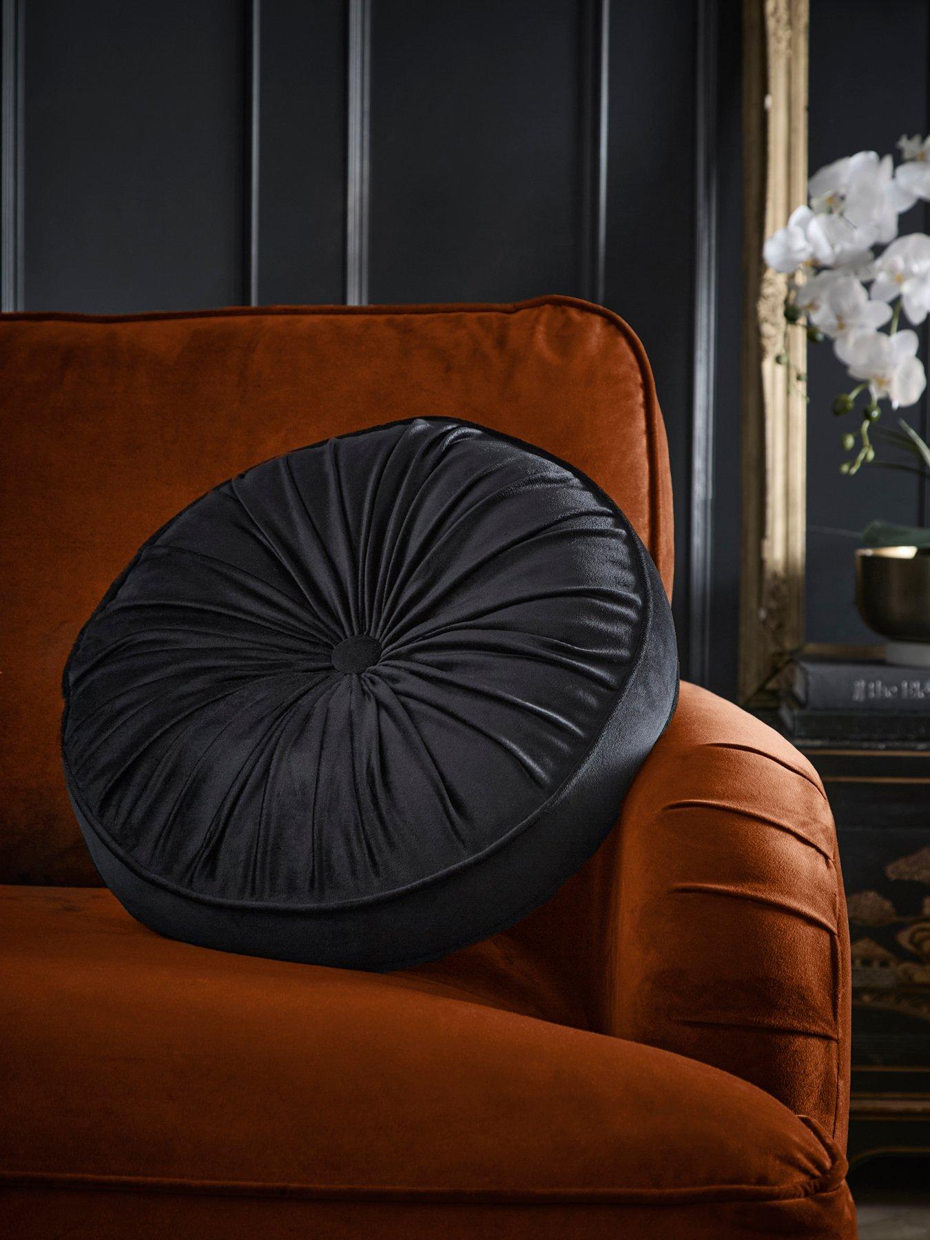 Laurence Llewelyn-Bowen Round Pleat Round Cushion In Black