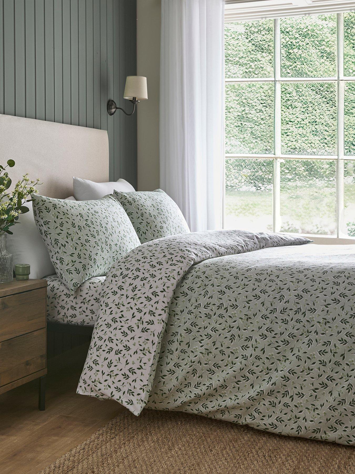 Dreams & Drapes Falling Leaf Duvet Cover Set In Green