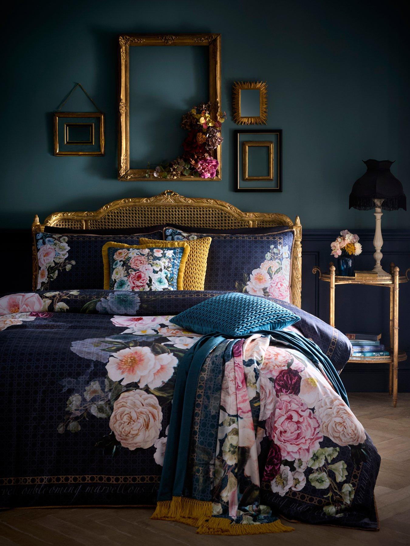 Image 5 of 6 of Laurence Llewelyn-Bowen Bouquet List Duvet Cover Set In Navy