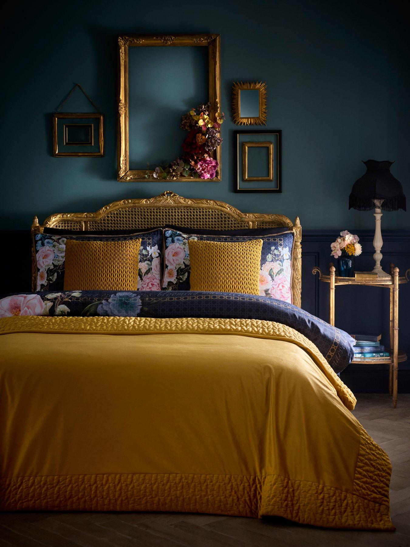 Image 6 of 6 of Laurence Llewelyn-Bowen Bouquet List Duvet Cover Set In Navy