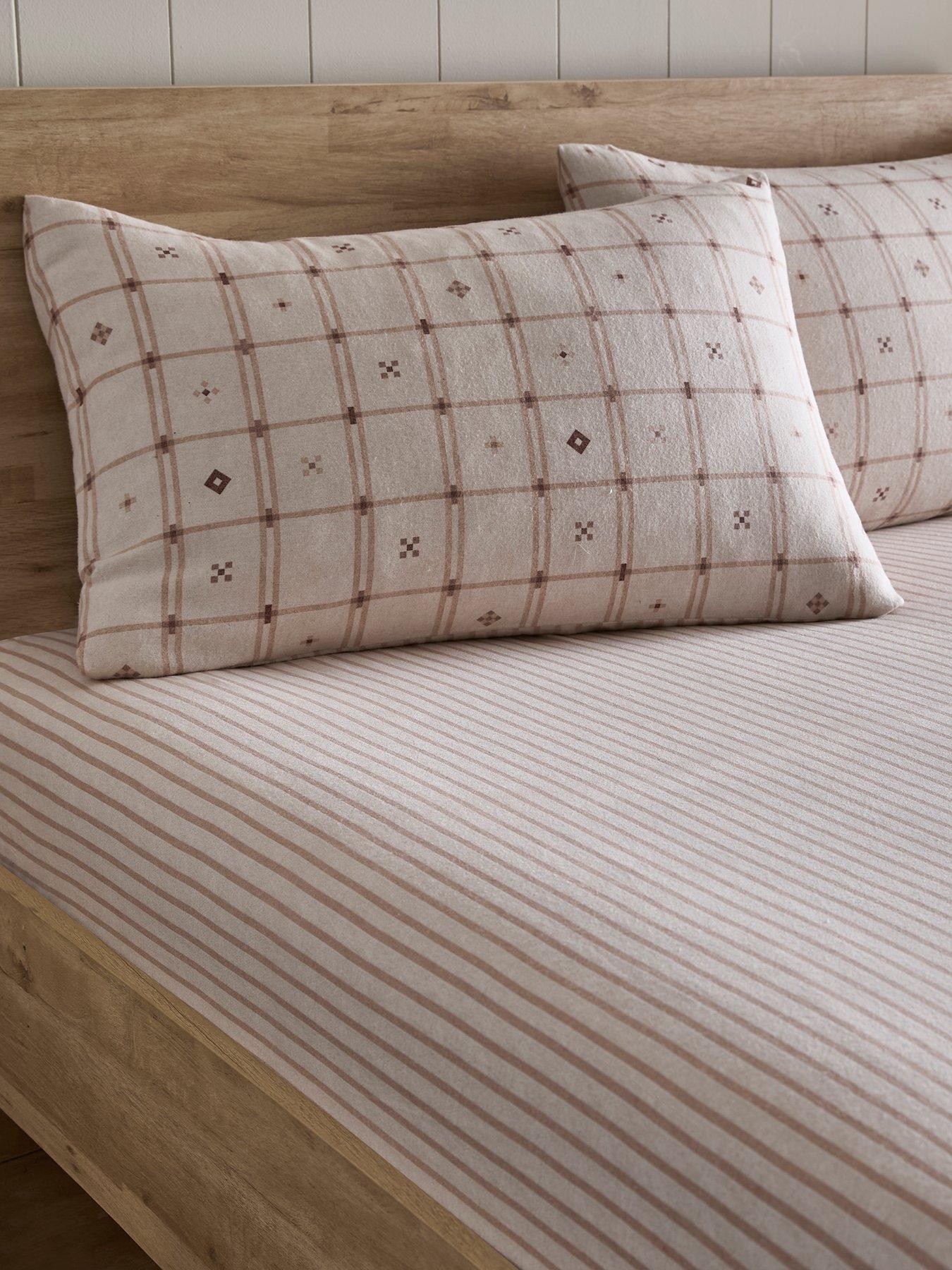Dreams & Drapes Cottage Stripe Fitted Bed Sheet In Natural