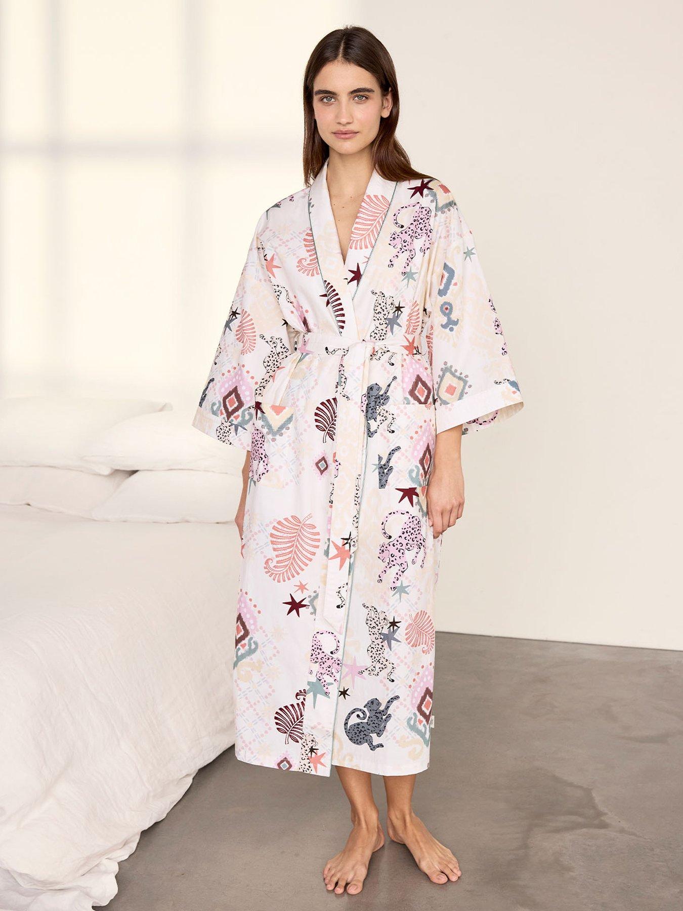 Image 3 of 6 of CHELSEA PEERS Chelsea Peers&nbsp;Cotton Bohemian Leopard Print Kimono Dressing Gown - Off White