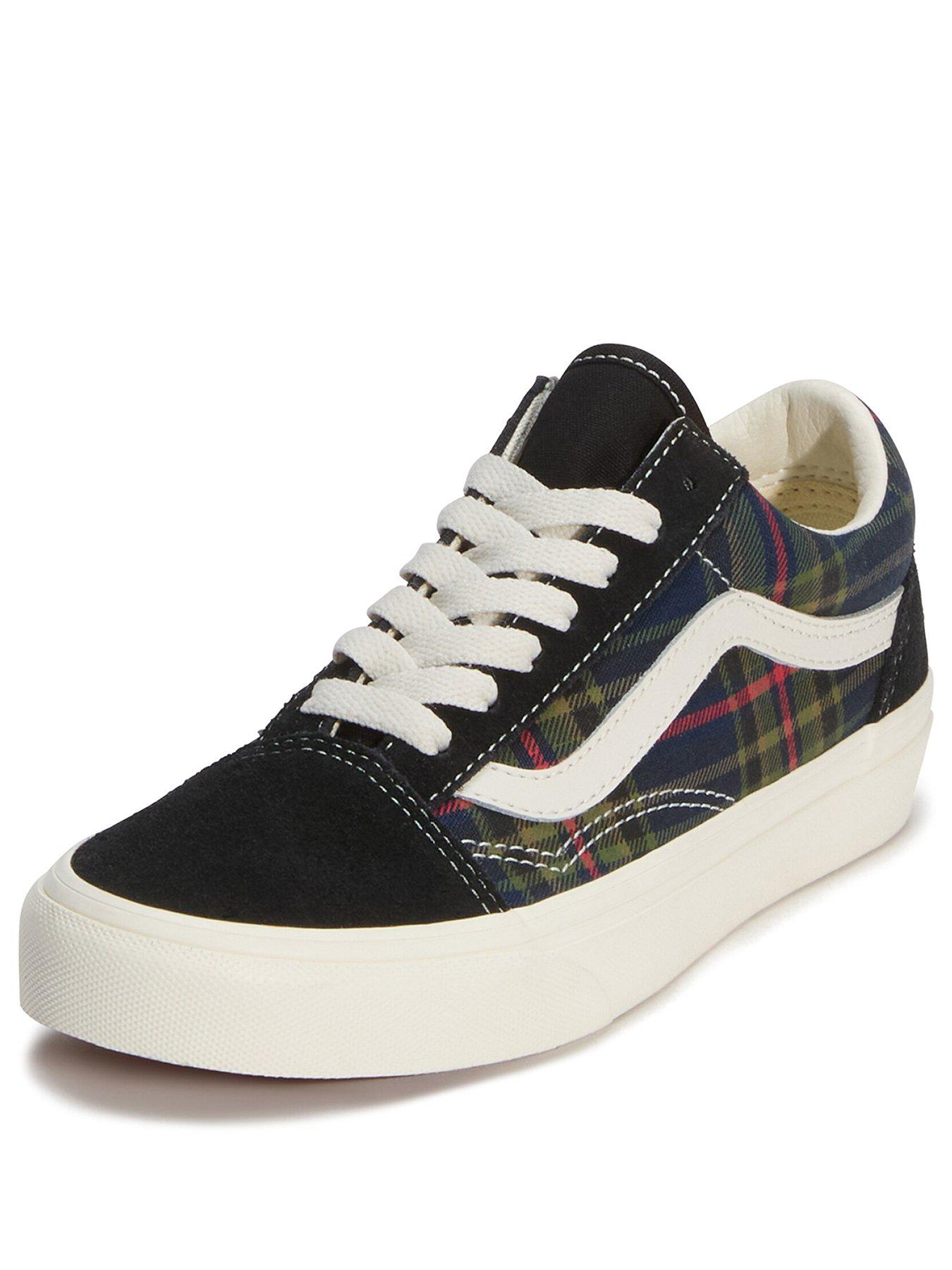 Image 2 of 3 of Vans Junior Plaid Old Skool Trainers - Black