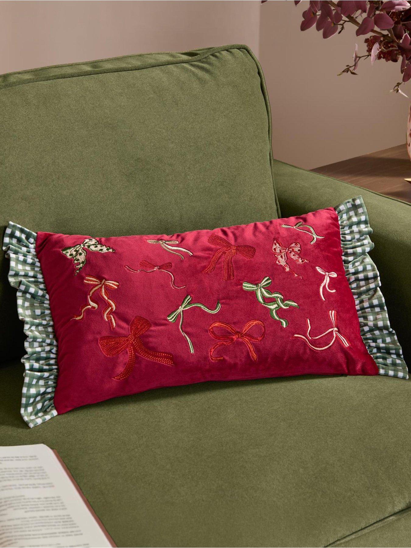 Furn Ditsy Bows 30x50 Polyester Cushion Red/green