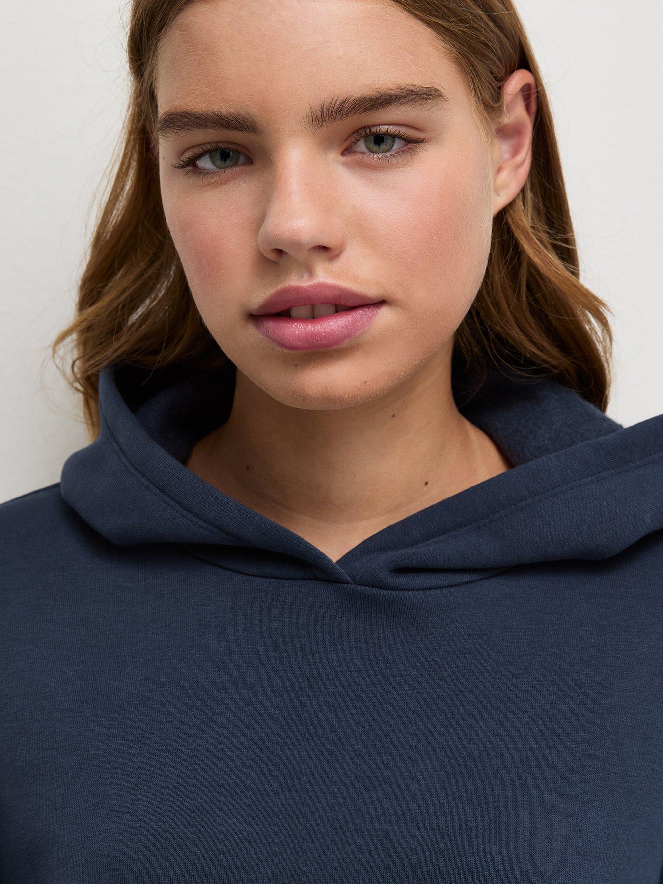 Image 4 of 5 of New Look 915 Girls Oversized Bubble Hem Hoodie - Navy