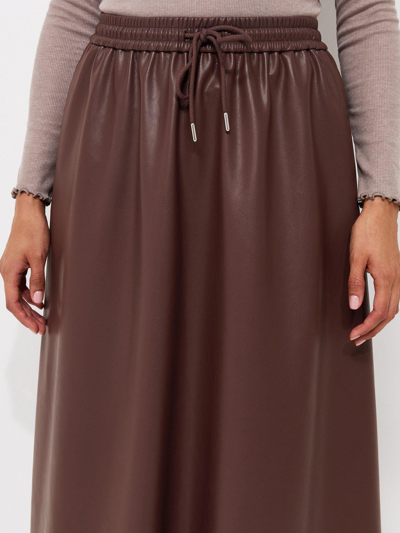 Image 4 of 5 of New Look Faux Leather Circle Midi Skirt - Dark Brown