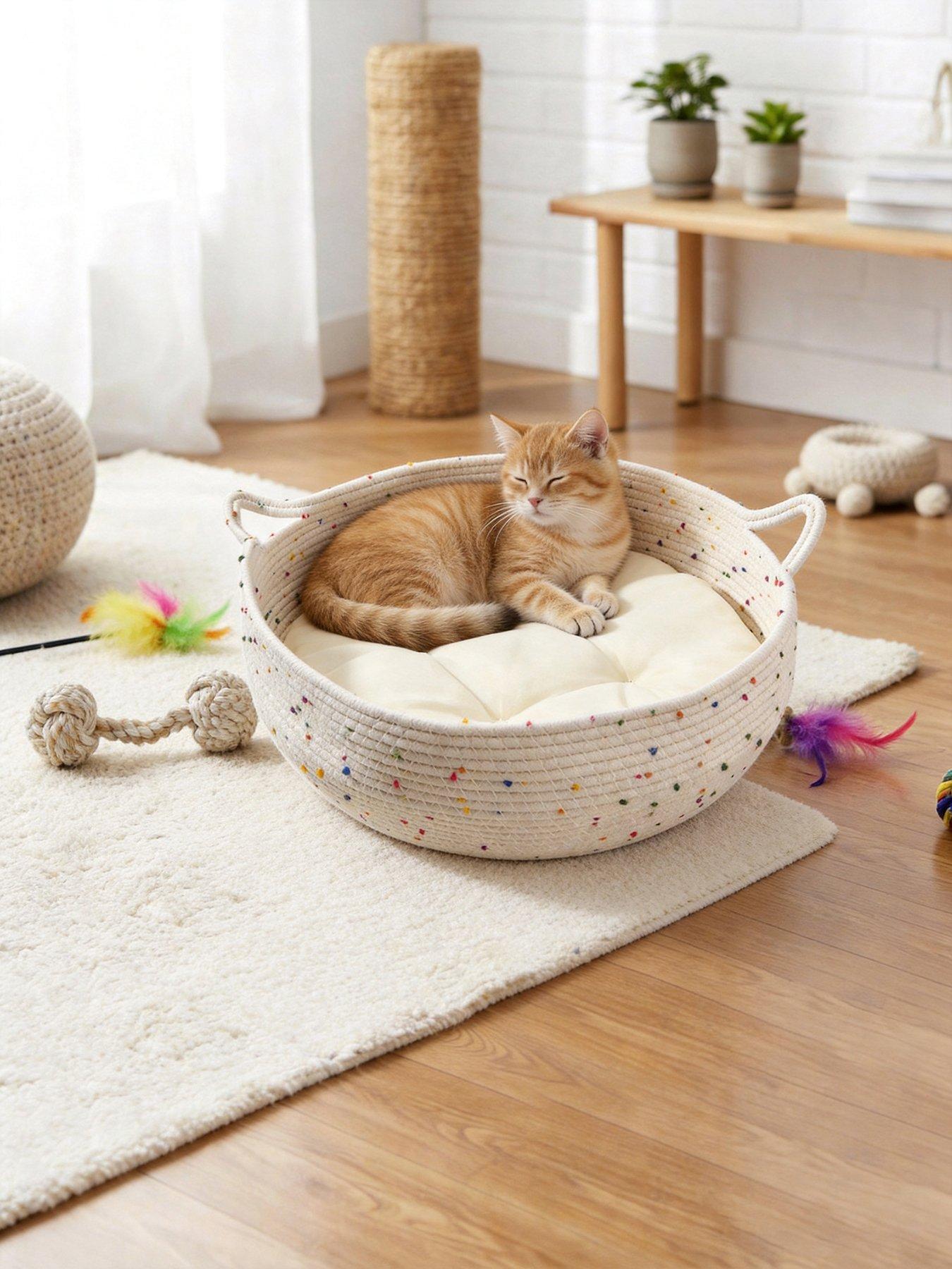 Living and Home Large Cotton Yarn Cat Scratching bed