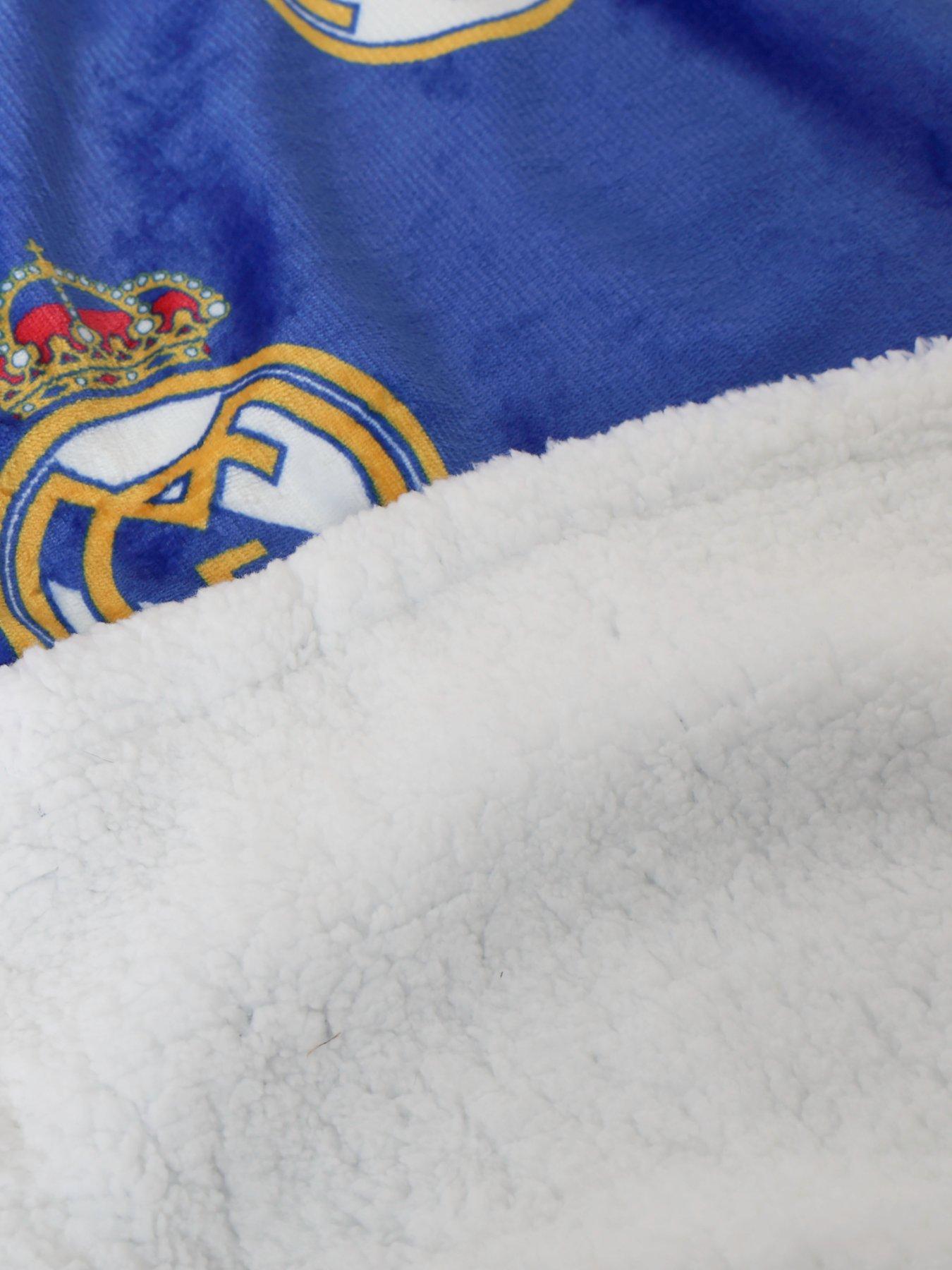Image 4 of 6 of Real Madrid C.F. Real Madrid  Digi Sherpa Fleece