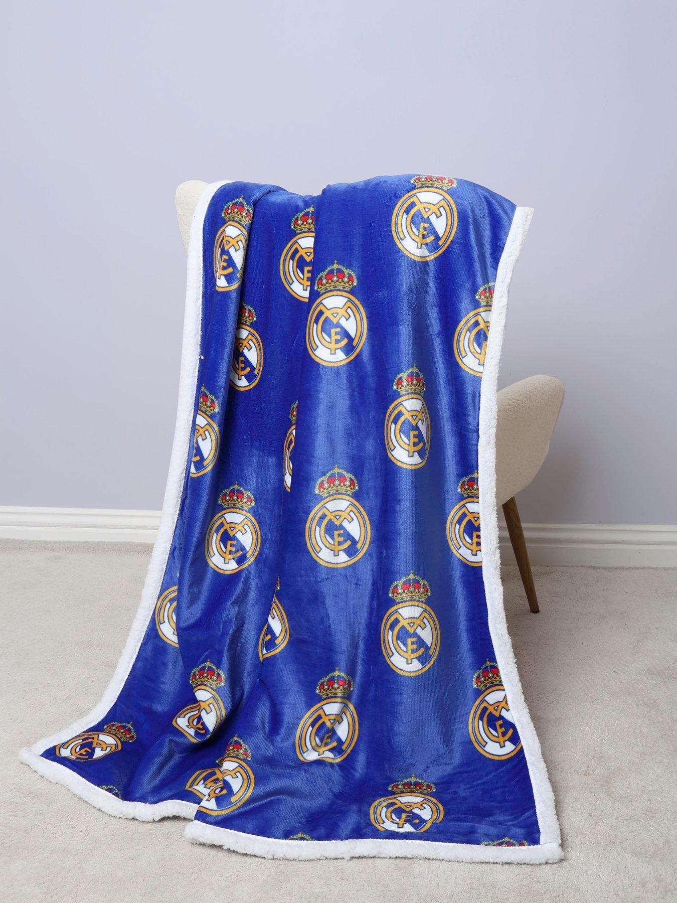 Image 6 of 6 of Real Madrid C.F. Real Madrid  Digi Sherpa Fleece