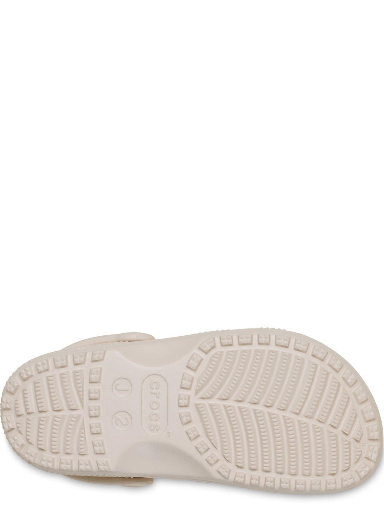 Image 5 of 6 of Crocs Classic Hearts Cut Out Kids