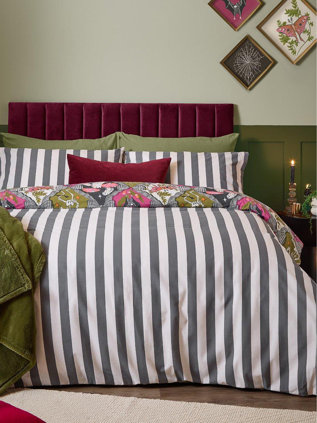 Image 3 of 3 of Furn Hallowquin Single Duvet Set Multi