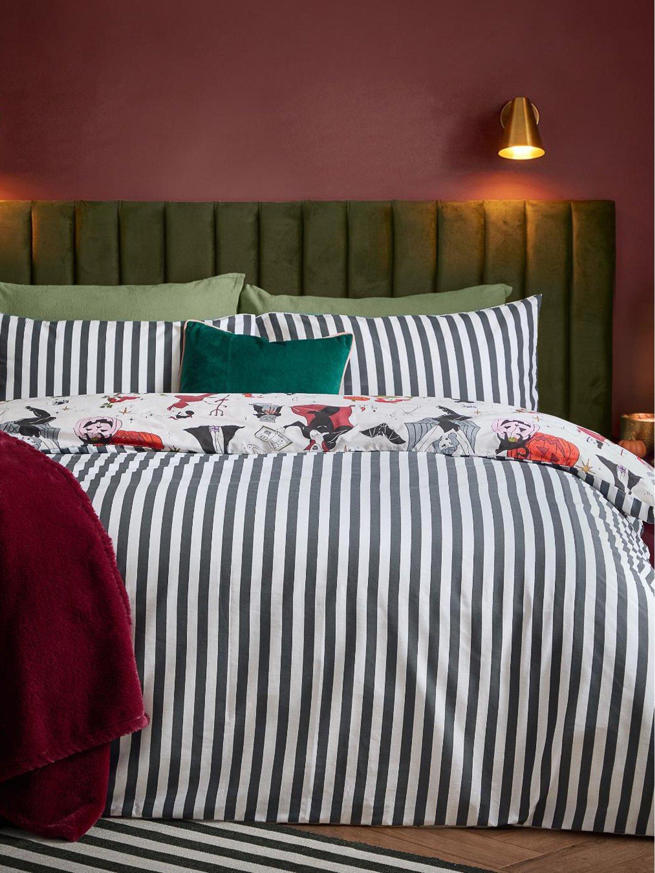 Image 3 of 4 of Furn Trick Or Treat Duvet Set Monochrome