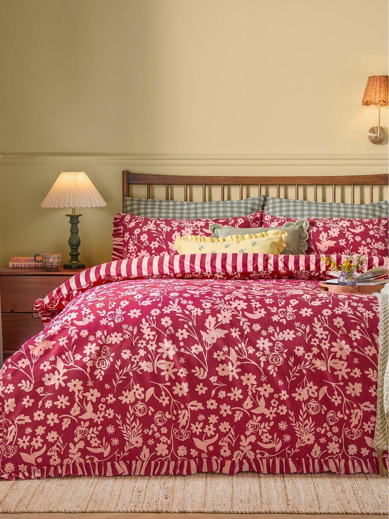 Image 1 of 4 of Furn Posie Duvet Set Berry